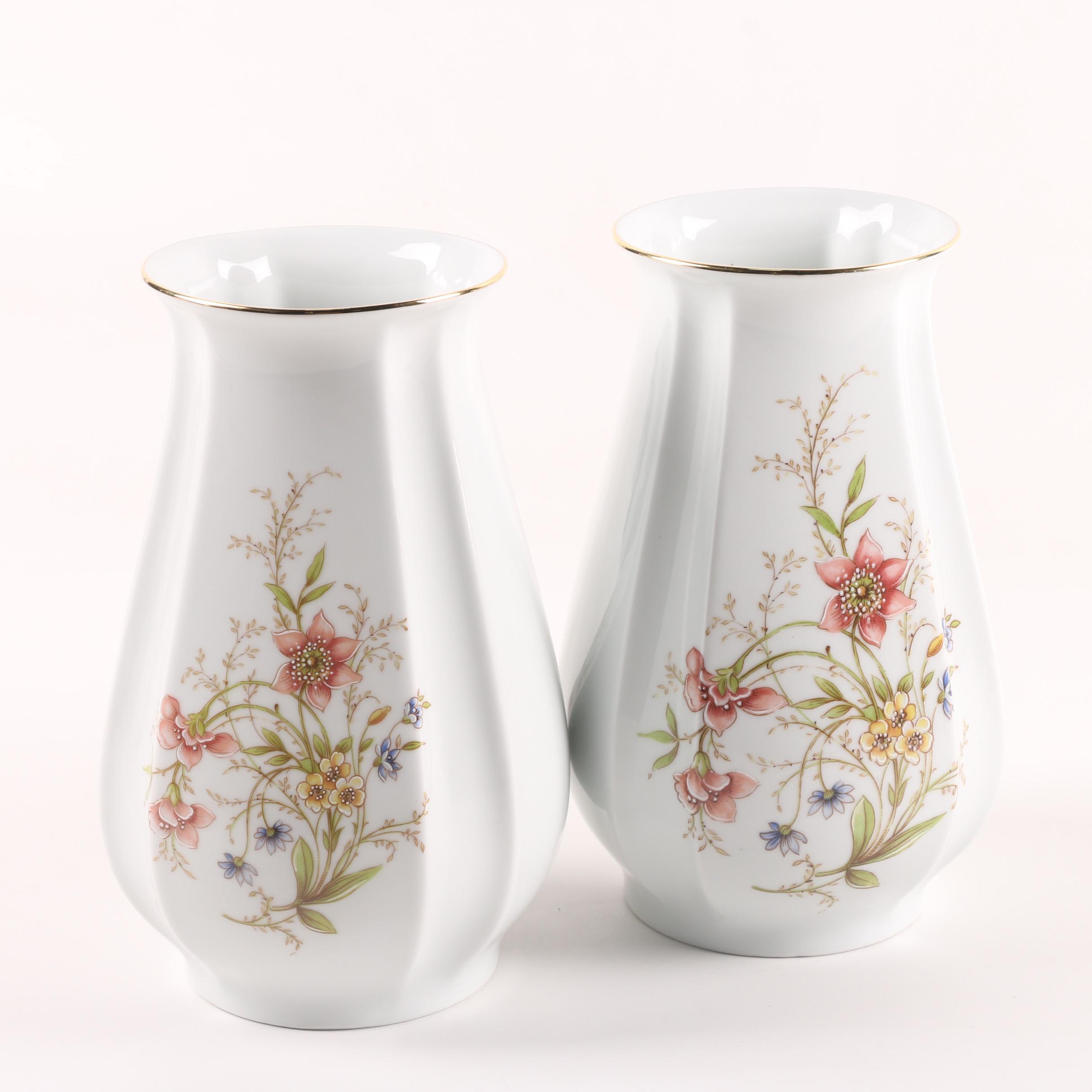 Pair of Royal Porzellan Floral-Decorated Porcelain Vases, 20th Century