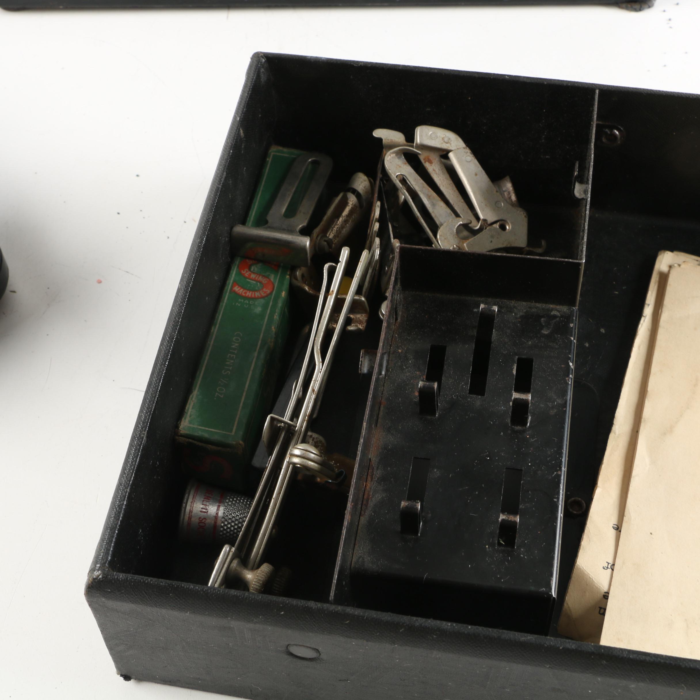 1939 Singer Featherweight Model 221-1 Sewing Machine