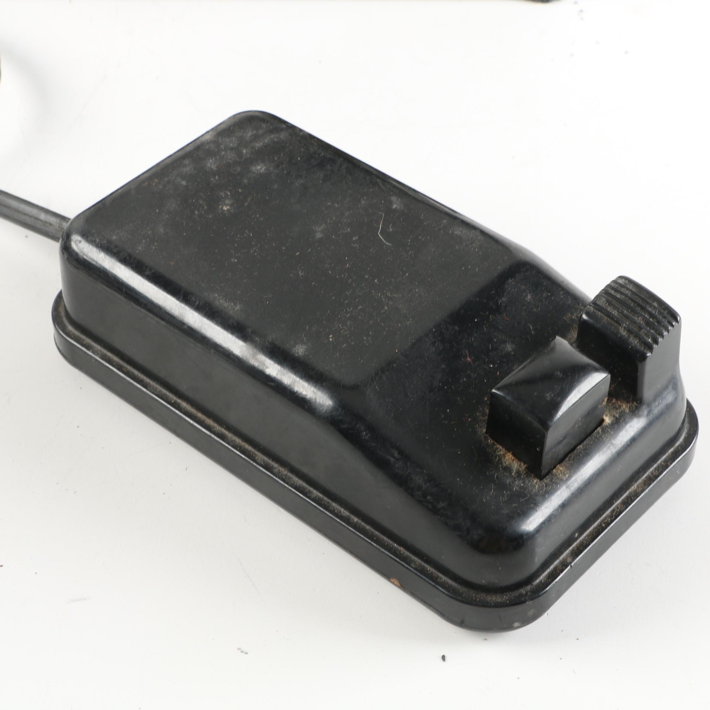 1939 Singer Featherweight Model 221-1 Sewing Machine