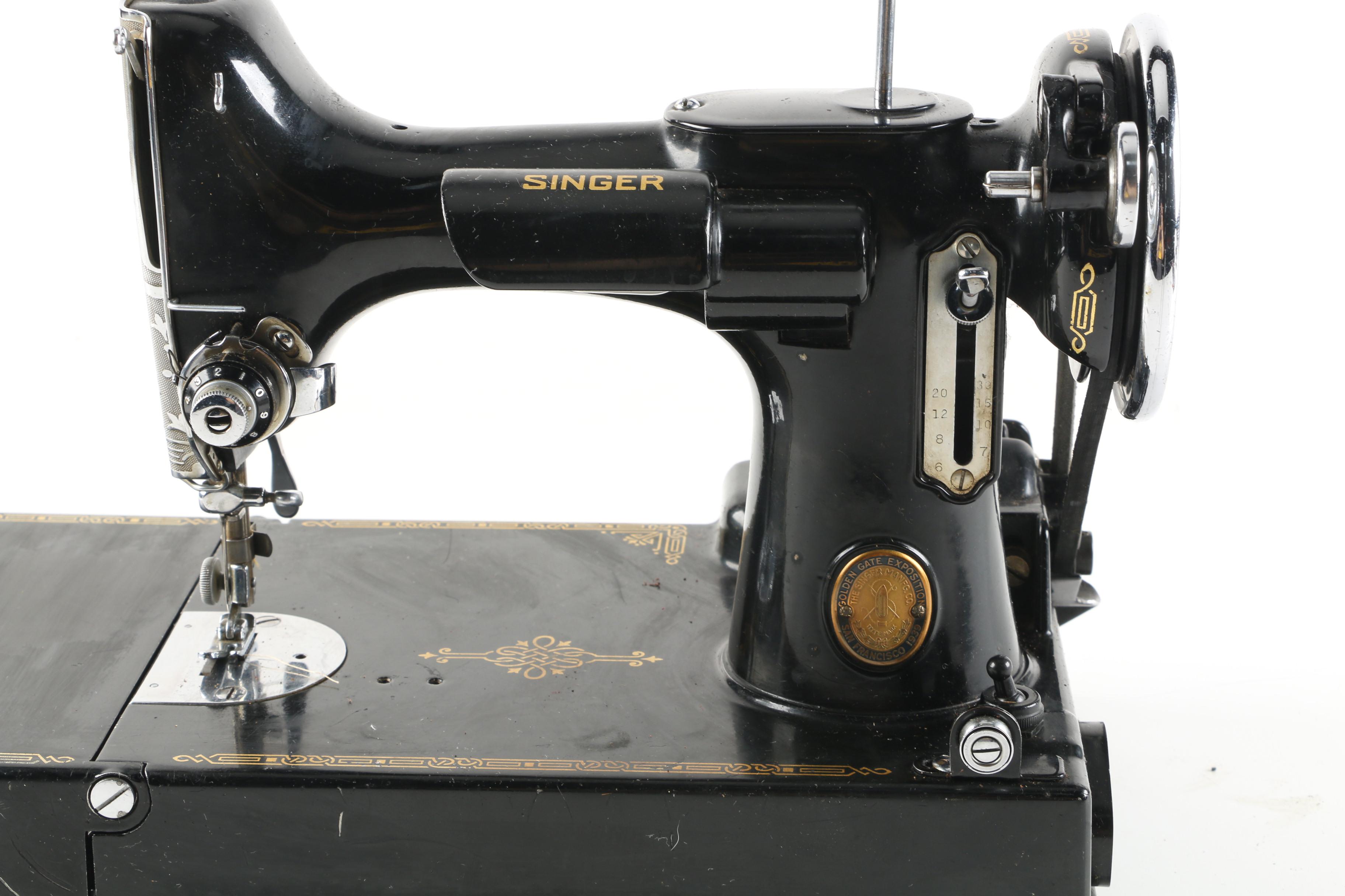 1939 Singer Featherweight Model 221-1 Sewing Machine