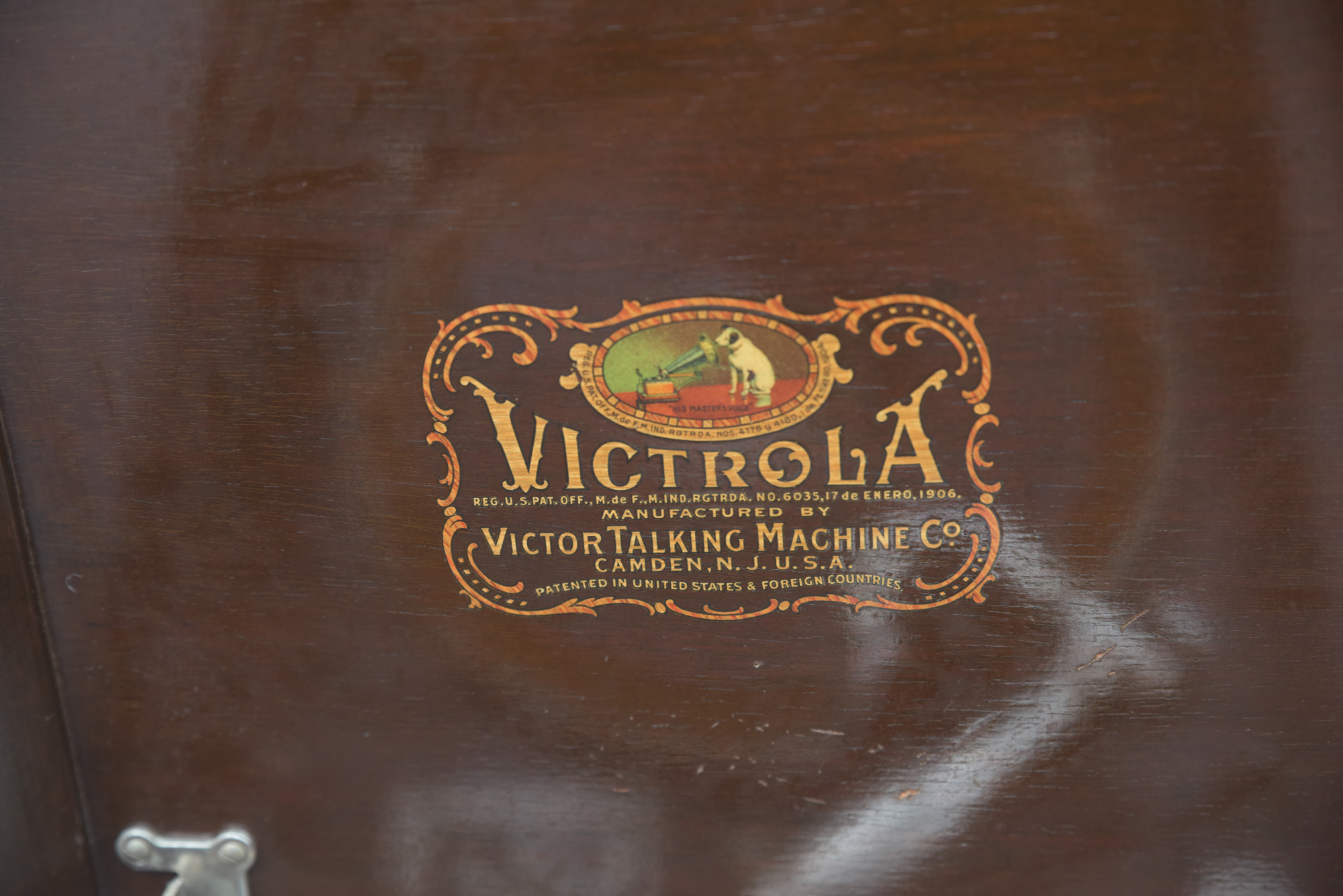 1920s Victor-Victrola Phonograph Console
