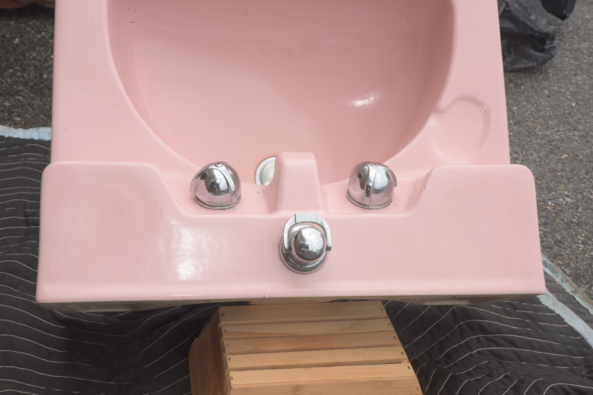 Circa 1948-1970 Crane Drexel Pink Sink Designed by Henry Dreyfuss
