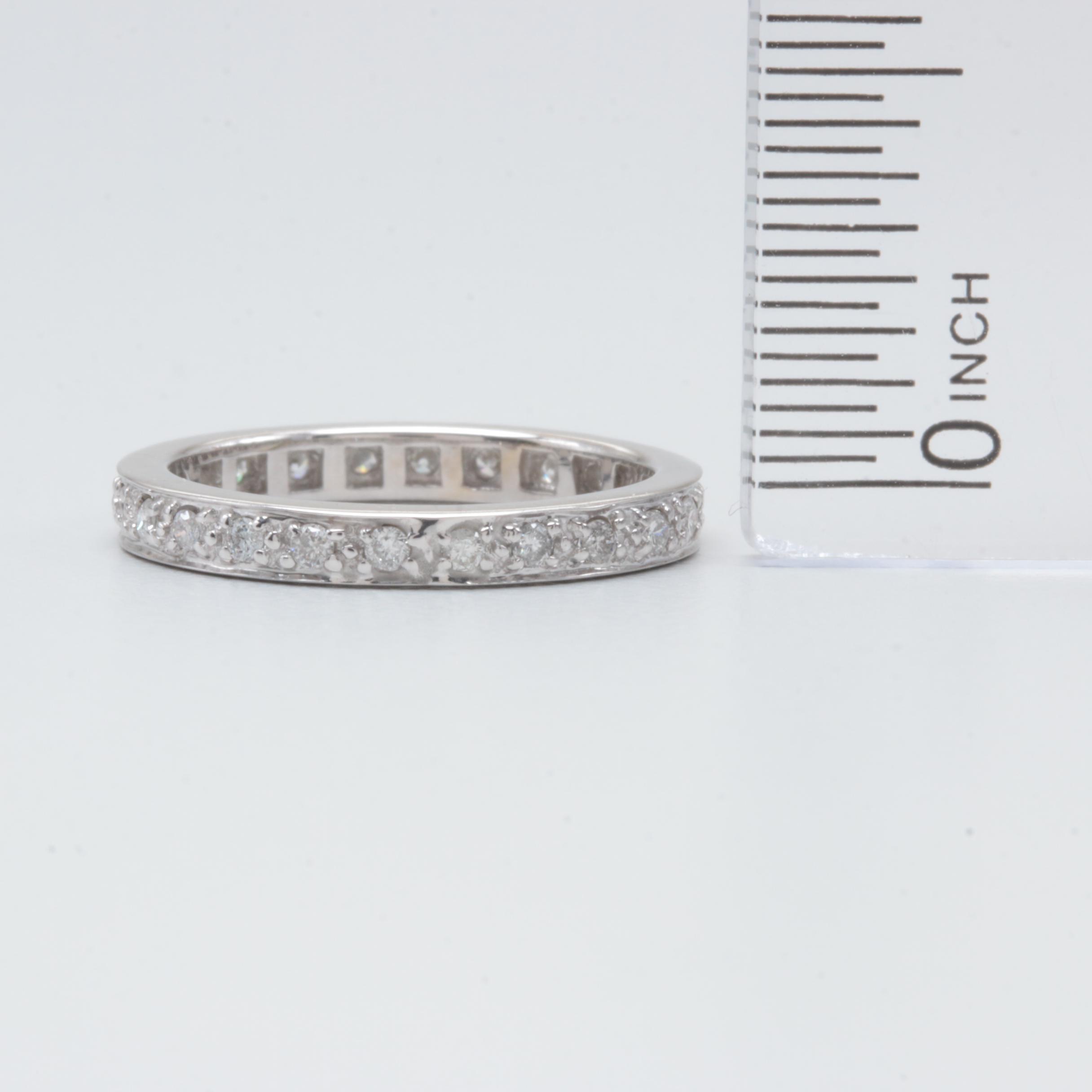 18K White Gold Diamond Ring