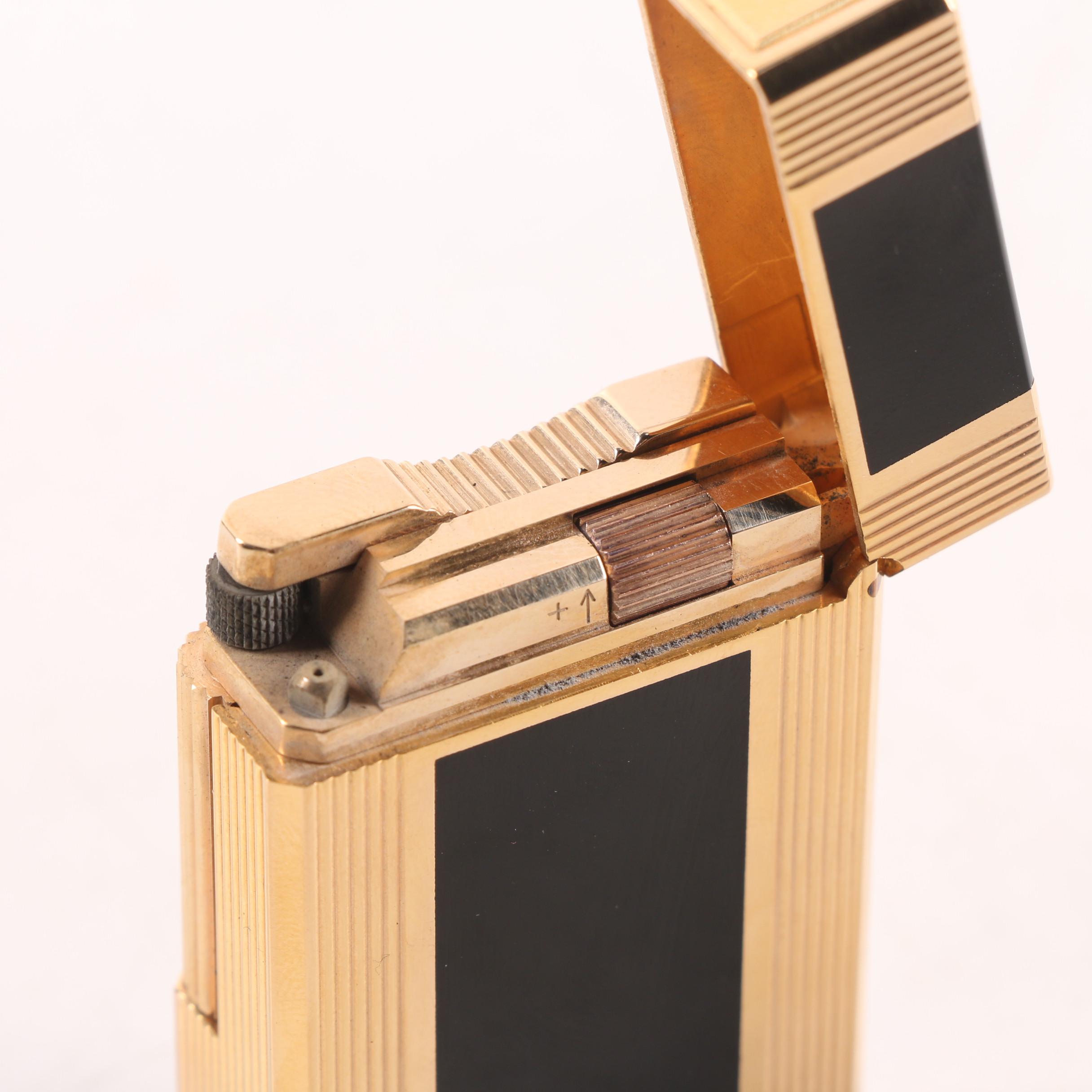 S. T. Dupont Chinese Lacquer Lighter in Original Box