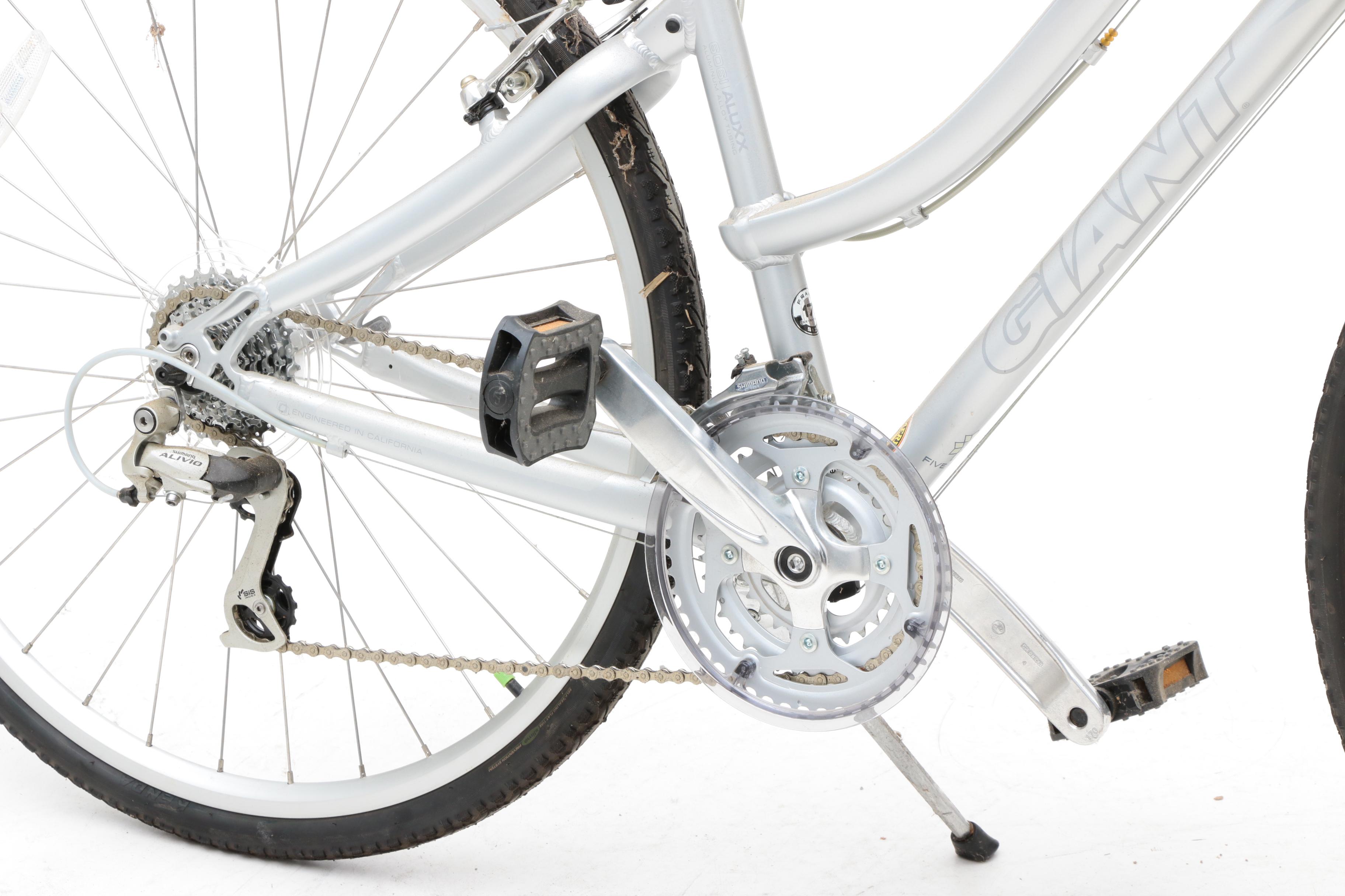 6061 Aluxx Road Bike by Giant