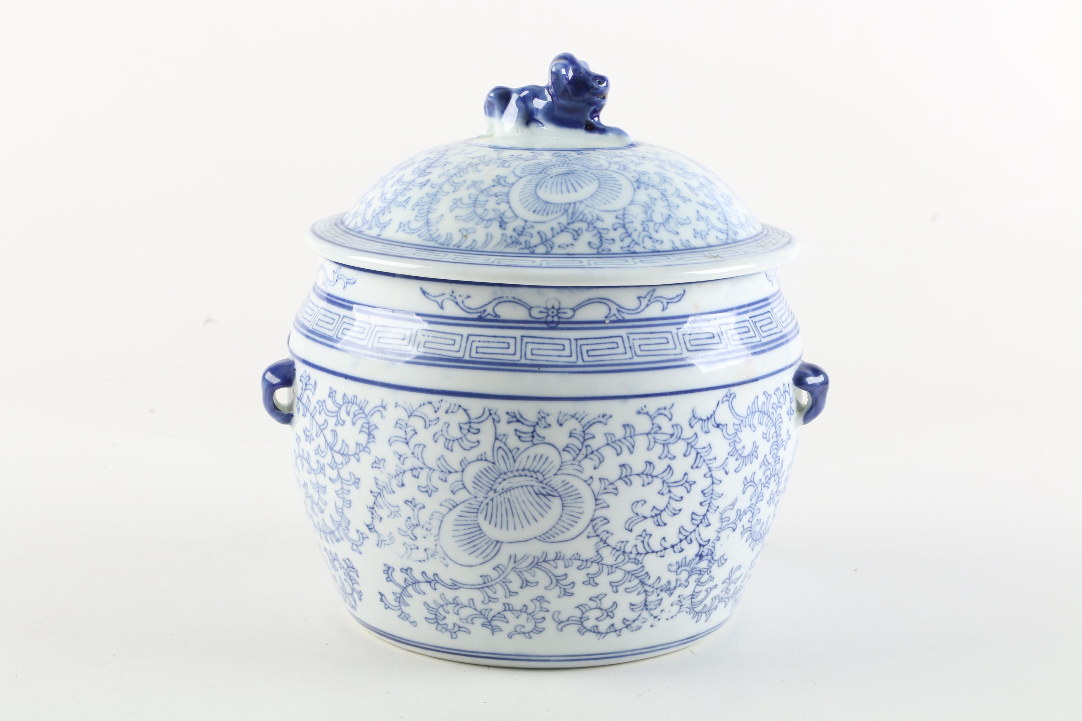 Sampson Style Lidded Armorial Vases and Chinese Blue and White Jar