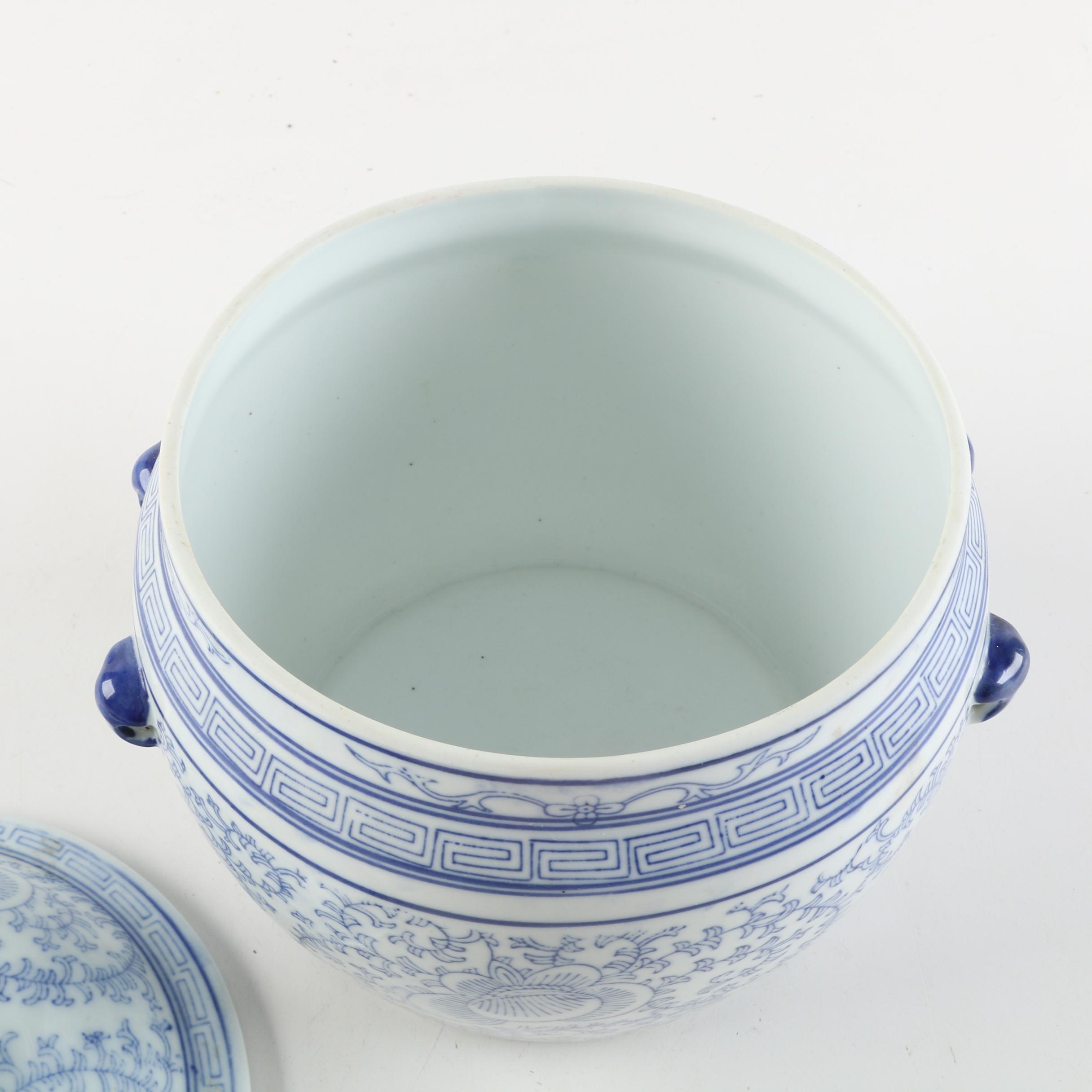 Sampson Style Lidded Armorial Vases and Chinese Blue and White Jar