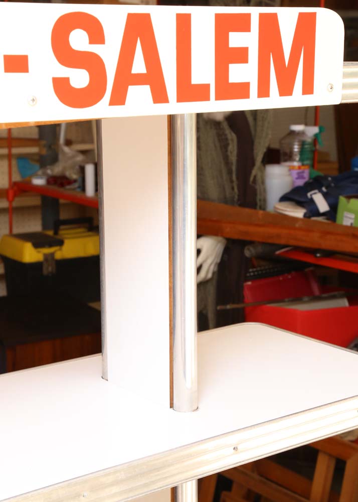 Camel- Winston-Salem Display Cart