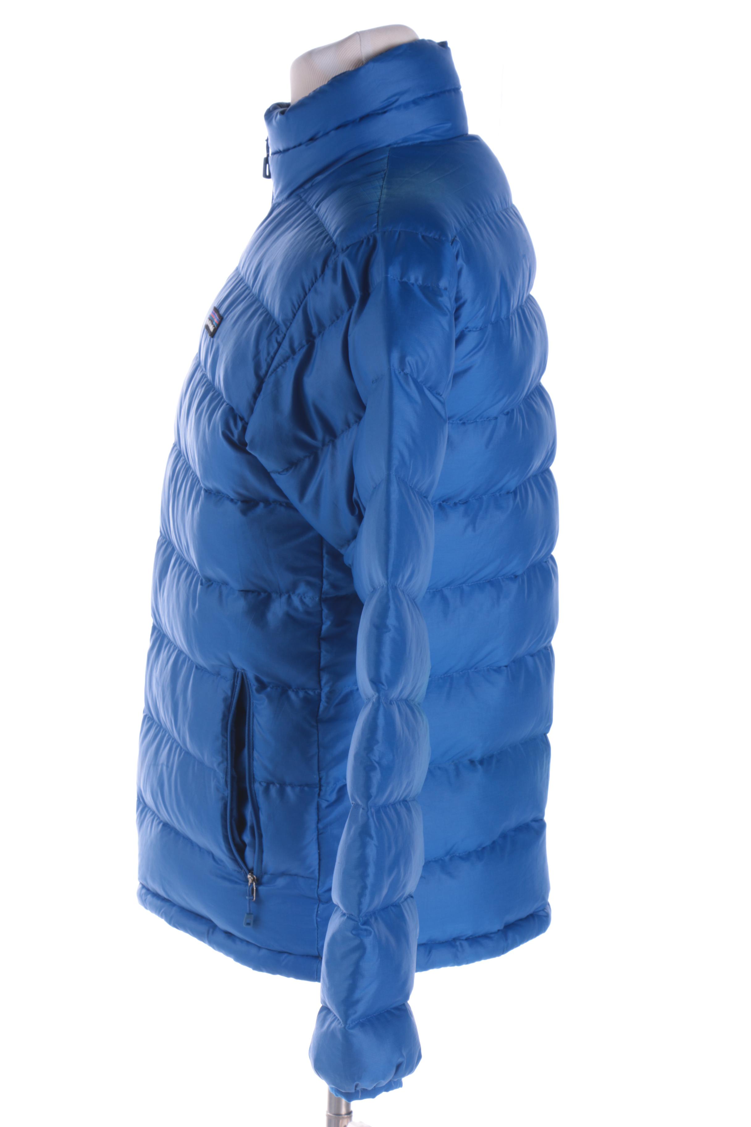 Men's Patagonia Blue Puffer and Dutch Harbor Gear Black and Grey Jackets