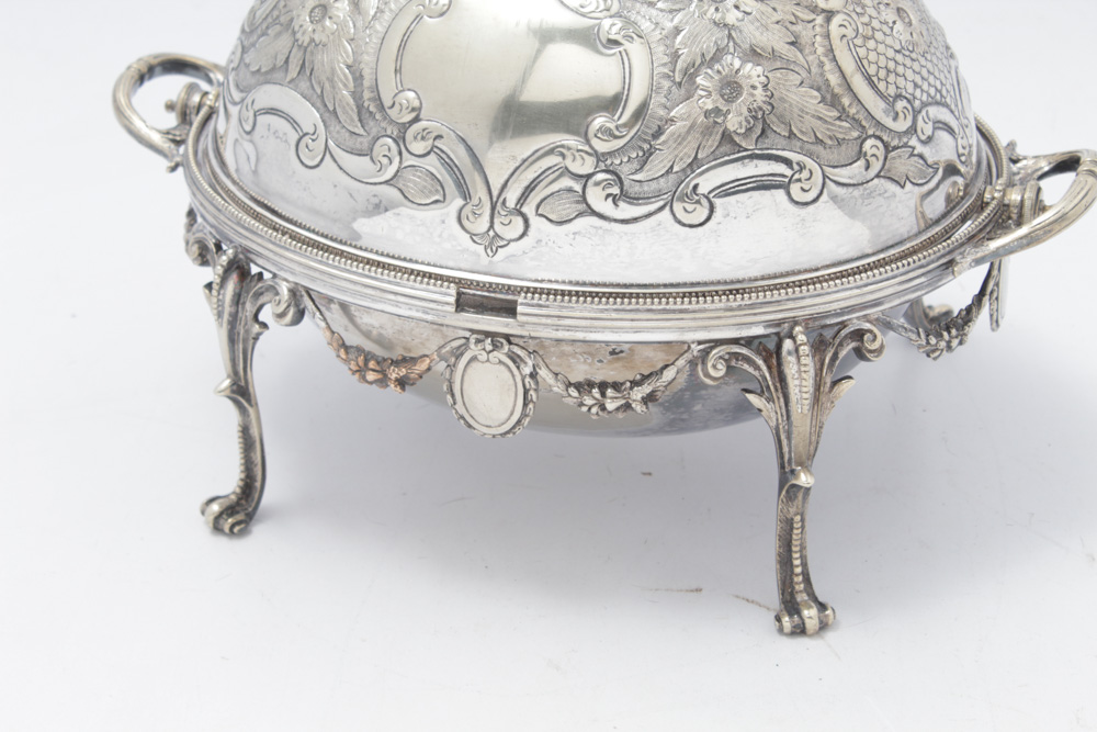 Henry Wilkinson & Co Ltd Sheffield Armorial Silver Plate Rolling Dome Server