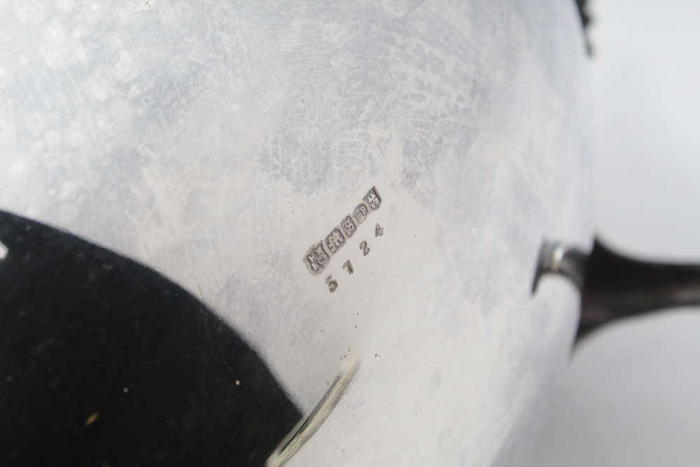 Henry Wilkinson & Co Ltd Sheffield Armorial Silver Plate Rolling Dome Server