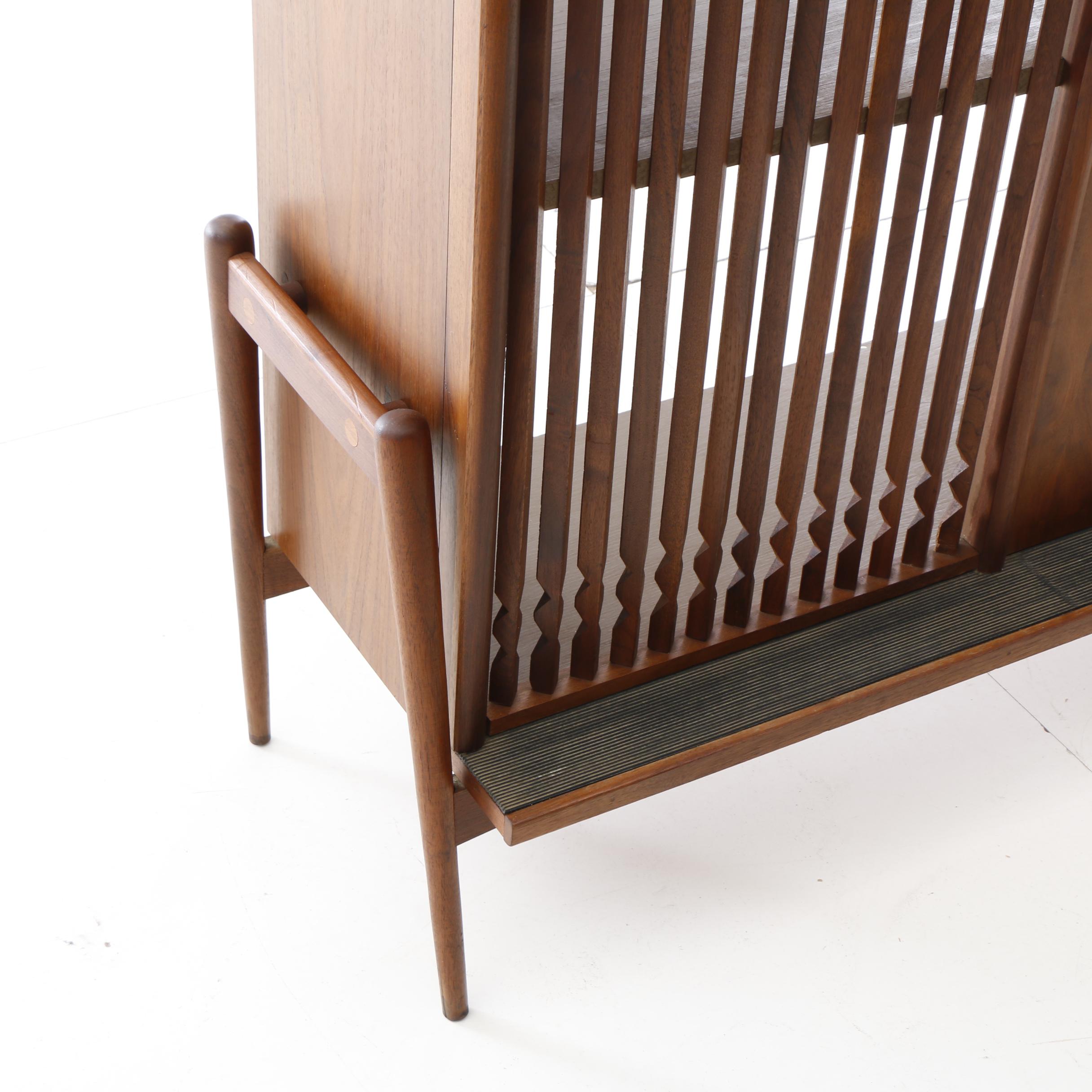 Mid Century Modern Home Bar