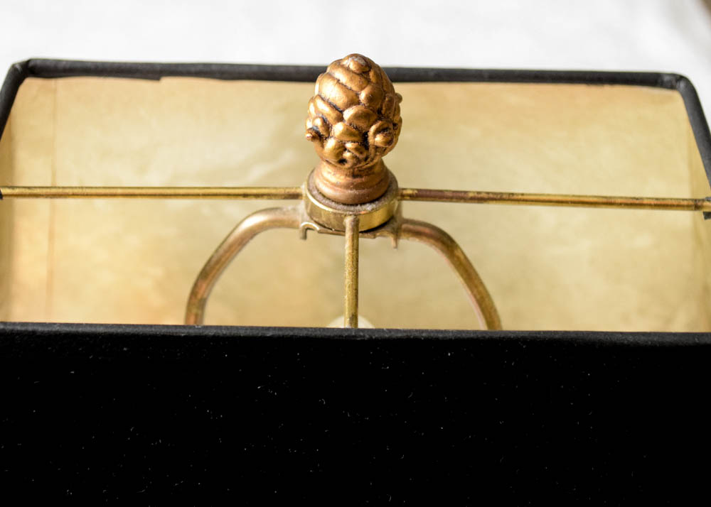 Recumbant Lion Desk Lamp