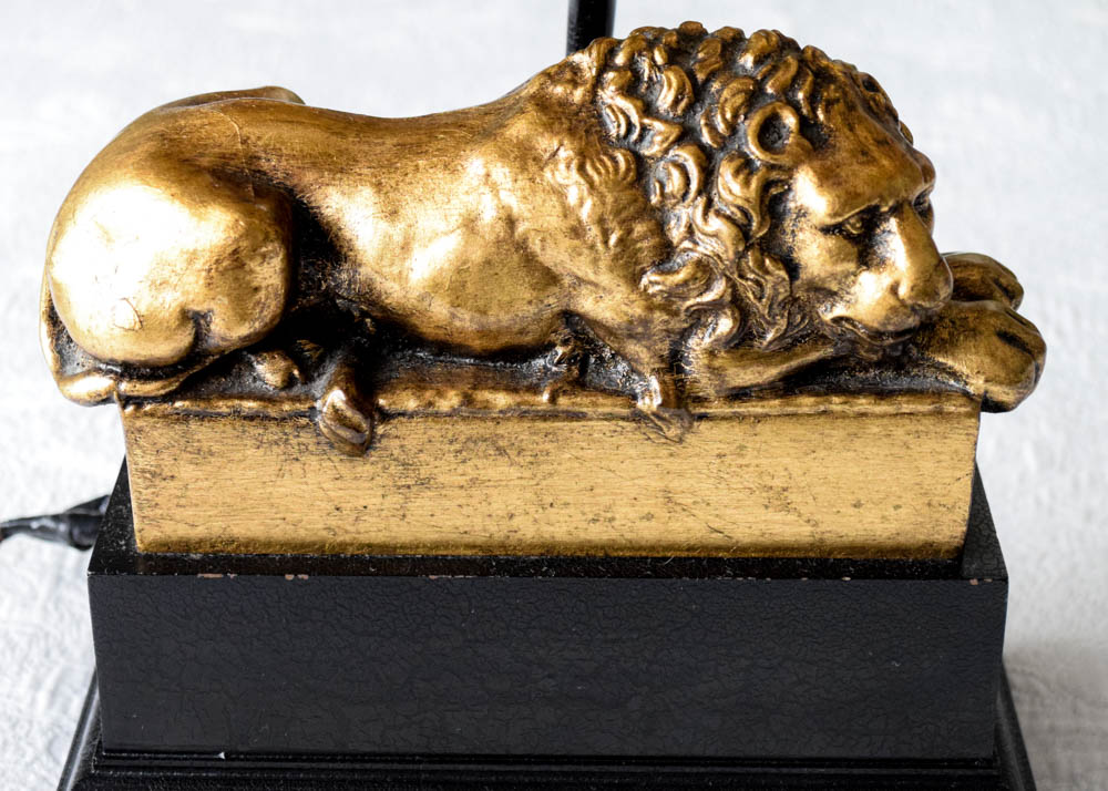 Recumbant Lion Desk Lamp