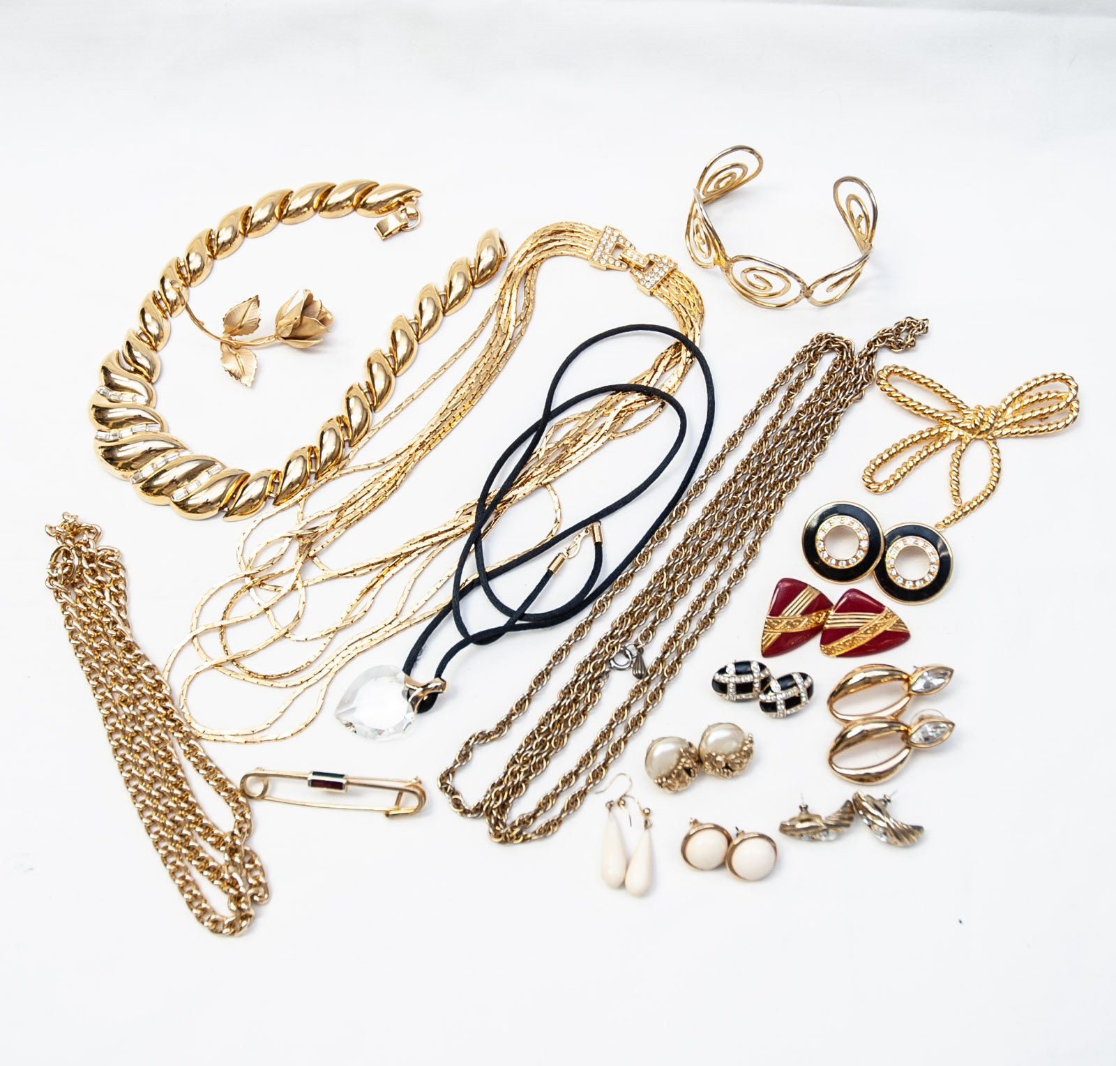 Gold-Tone and Enamel 1990s Jewelry Assortment Featuring Giovanni