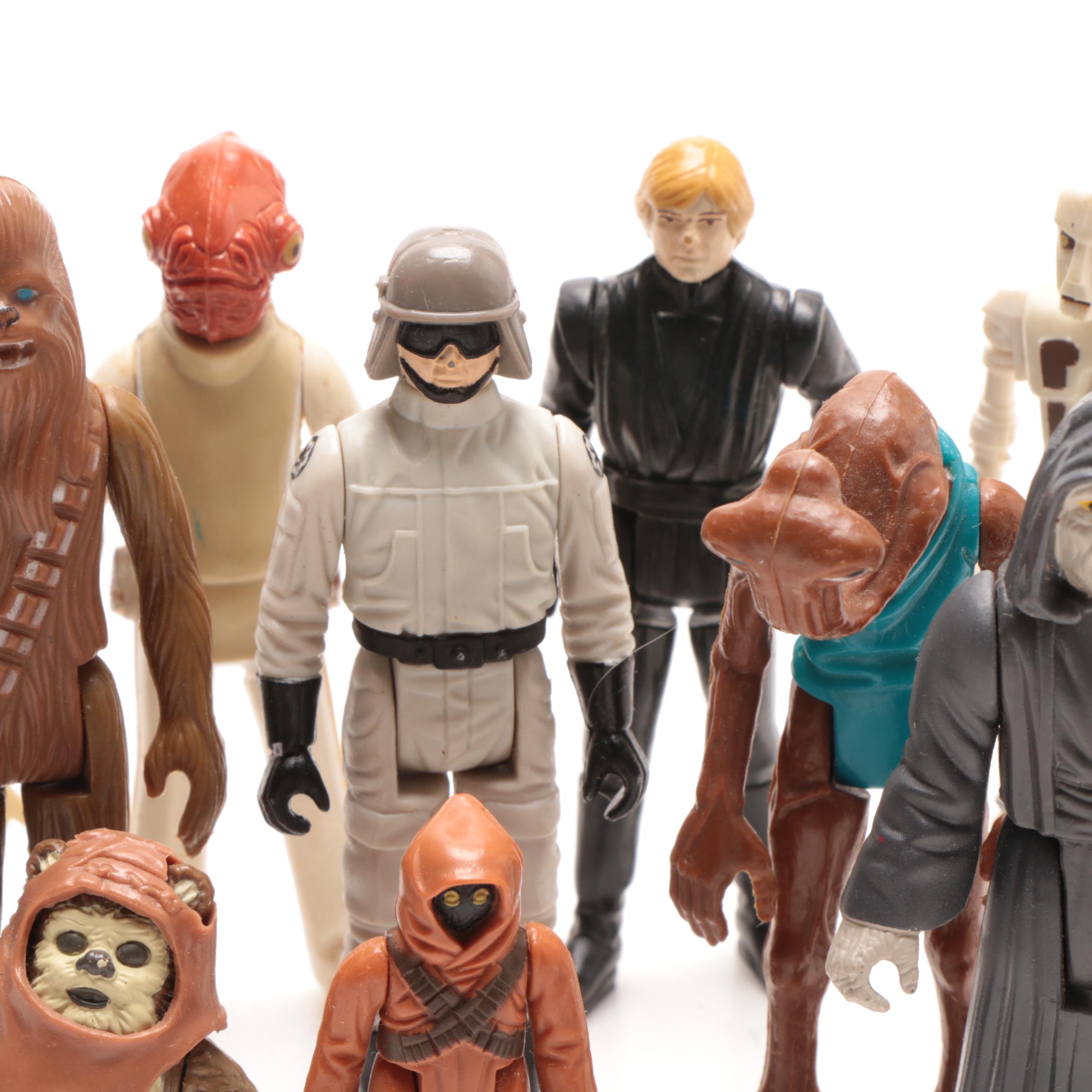 Assortment of Vintage Star Wars Figurines