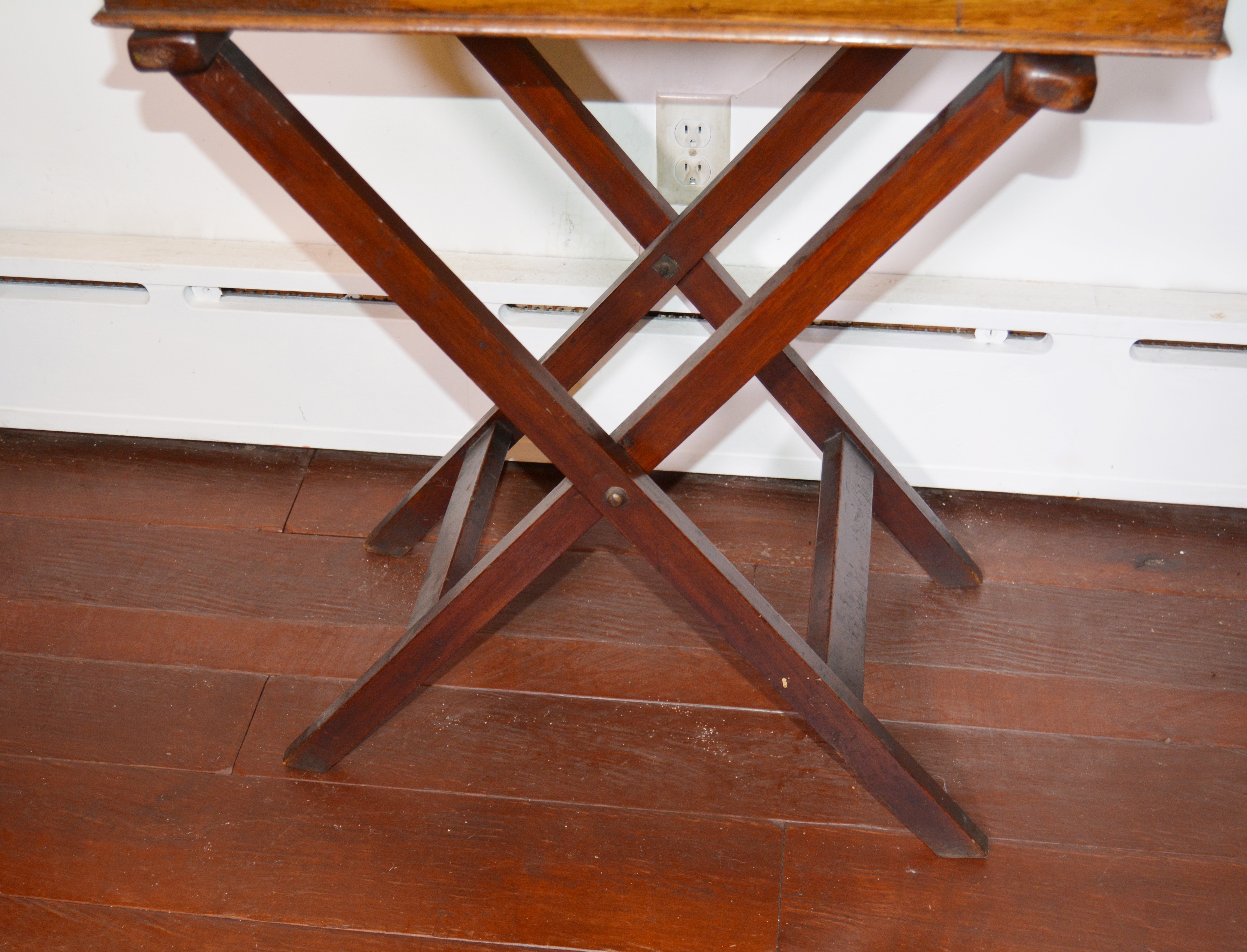 Oak Butler's Tray-on-Stand, 20th Century