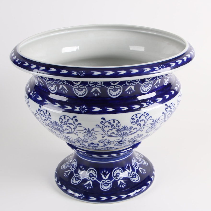 Chinese Bombay Blue and White Ceramic Planter