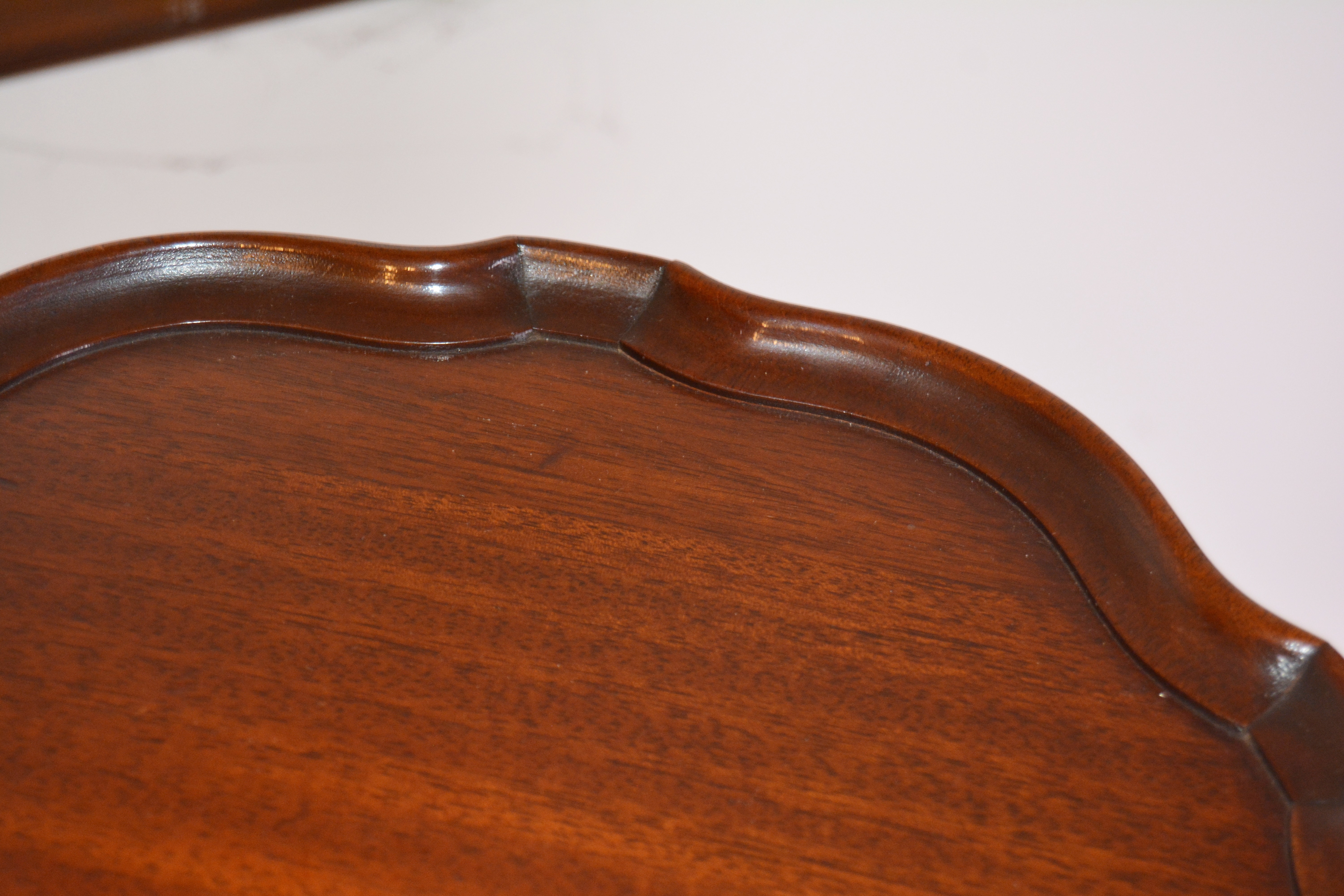 Pair of Imperial "Jeffersonian Group" Mahogany Plant Stands, 20th Century