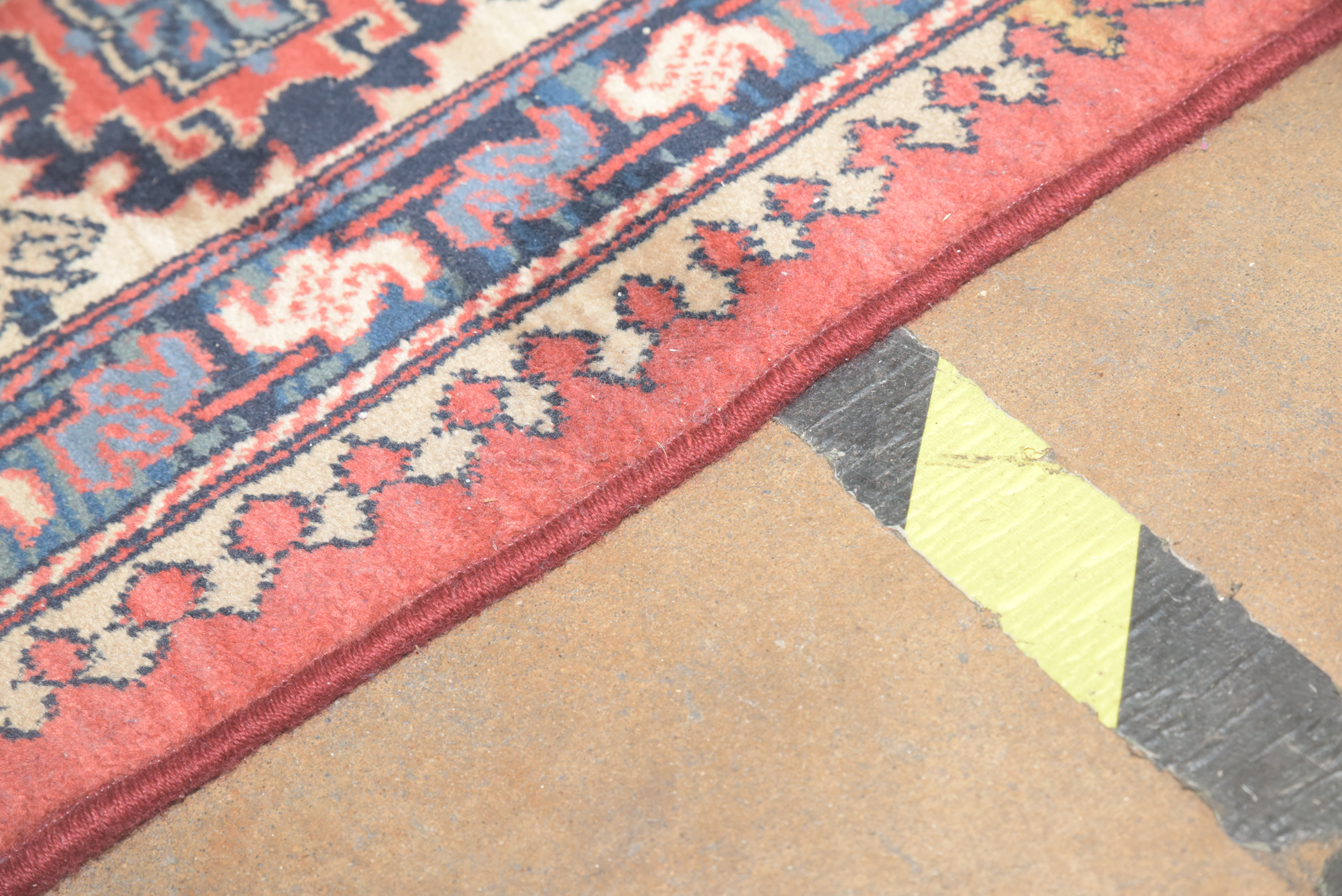 Machine Made Louis de Poortere "Kadjar" Belgian Wool Area Rug