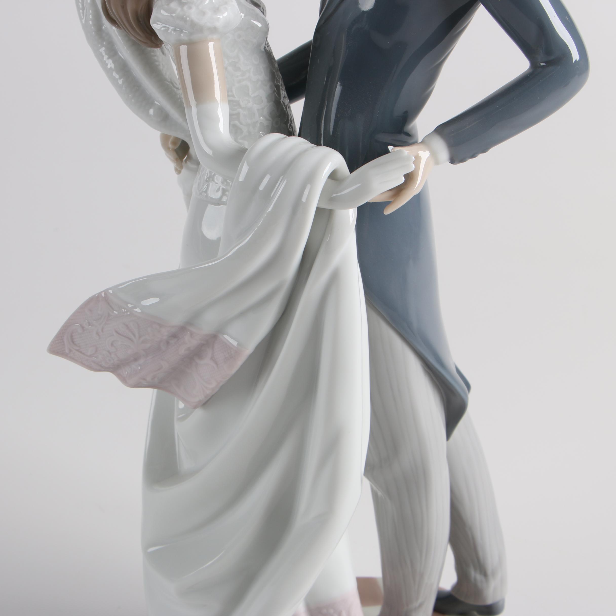 Vintage Lladró "I Love You Truly" Porcelain Figurine