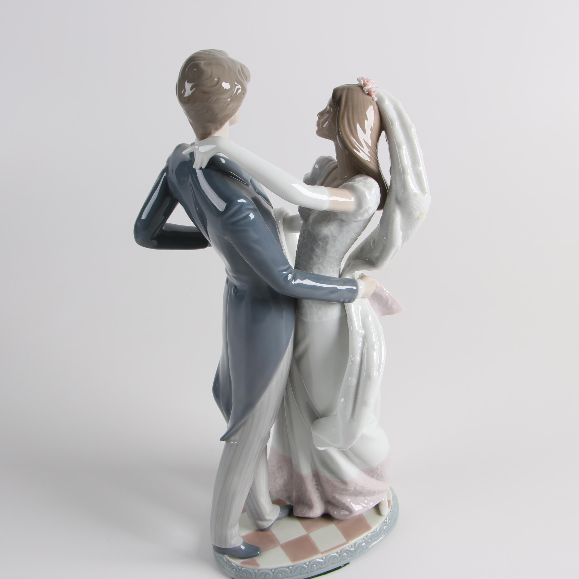 Vintage Lladró "I Love You Truly" Porcelain Figurine