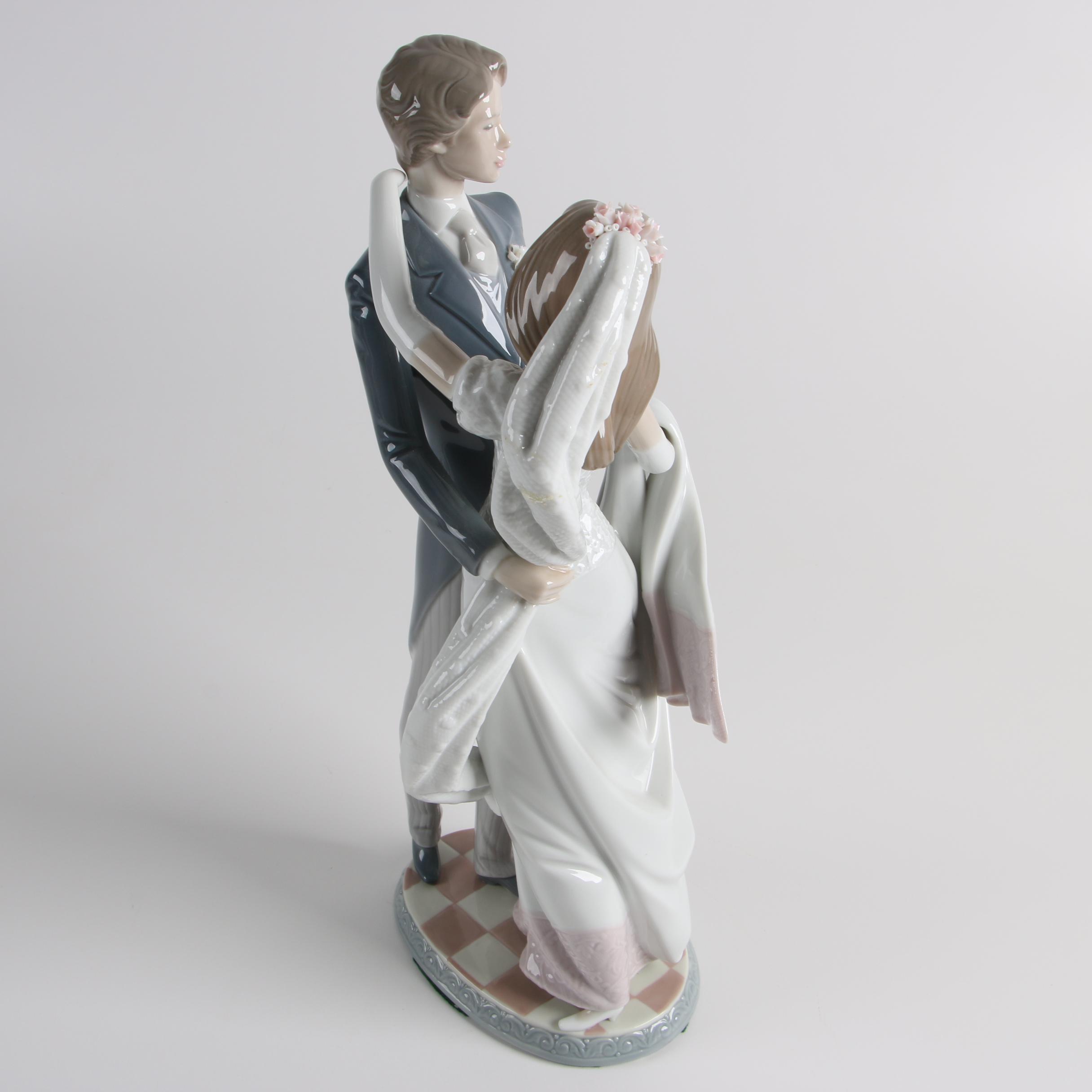 Vintage Lladró "I Love You Truly" Porcelain Figurine