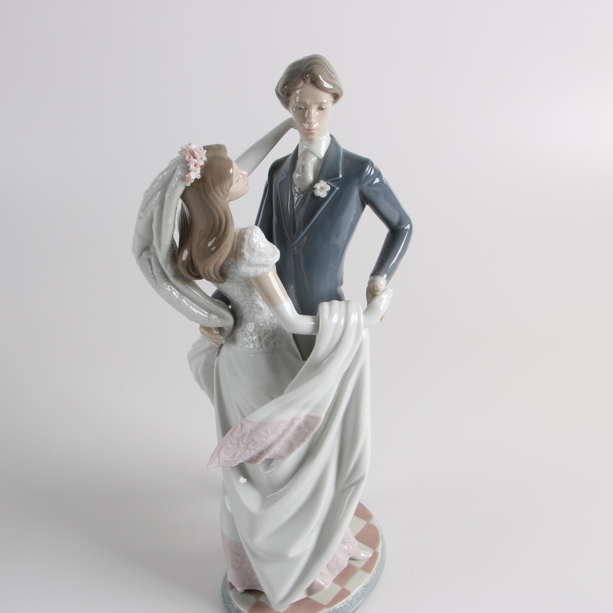 Vintage Lladró "I Love You Truly" Porcelain Figurine