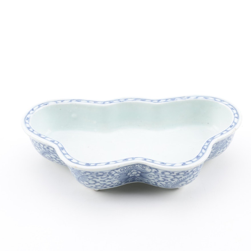 East Asian Blue and White Porcelain Footed Dish