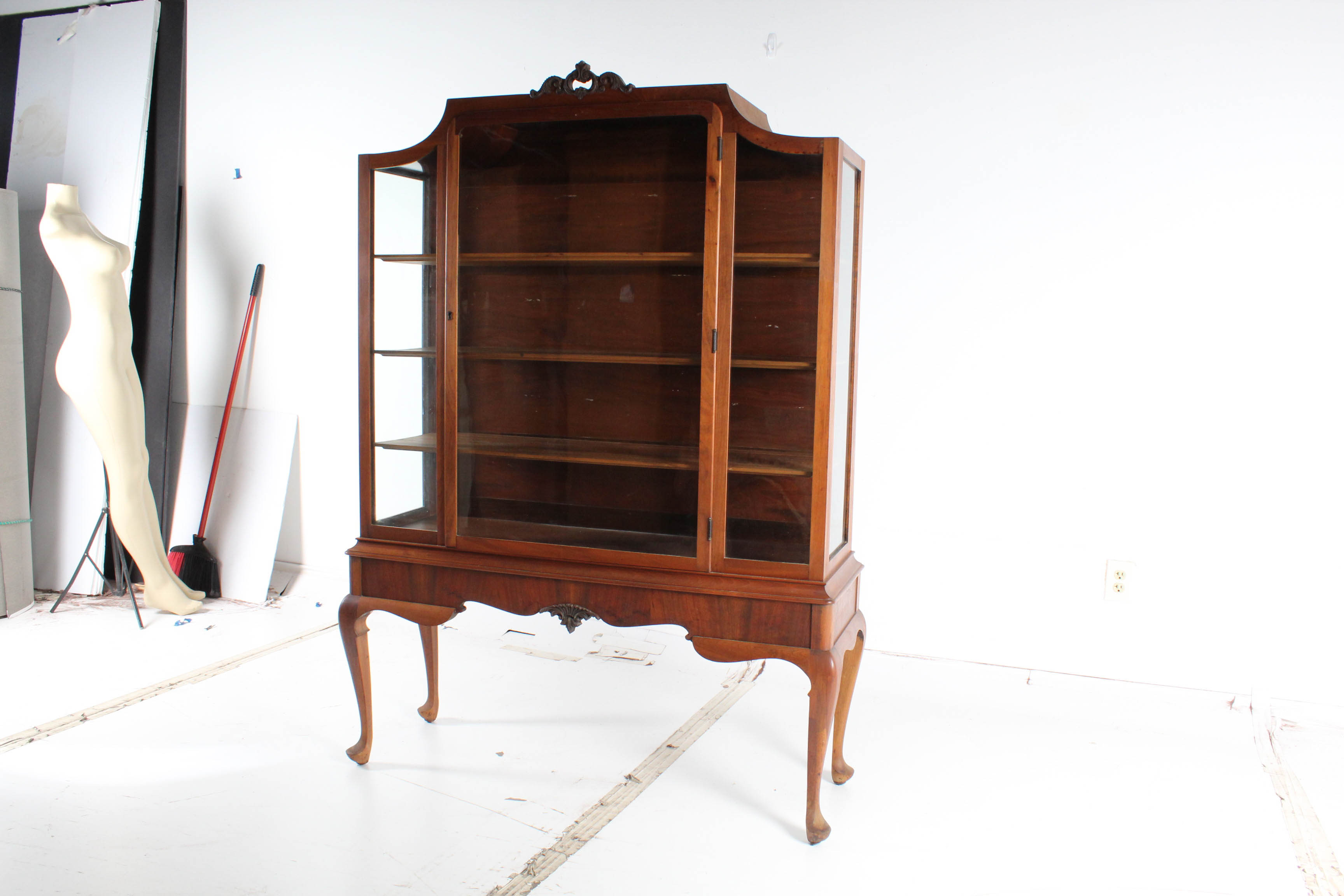 Antique Queen Anne Display Cabinet in Walnut