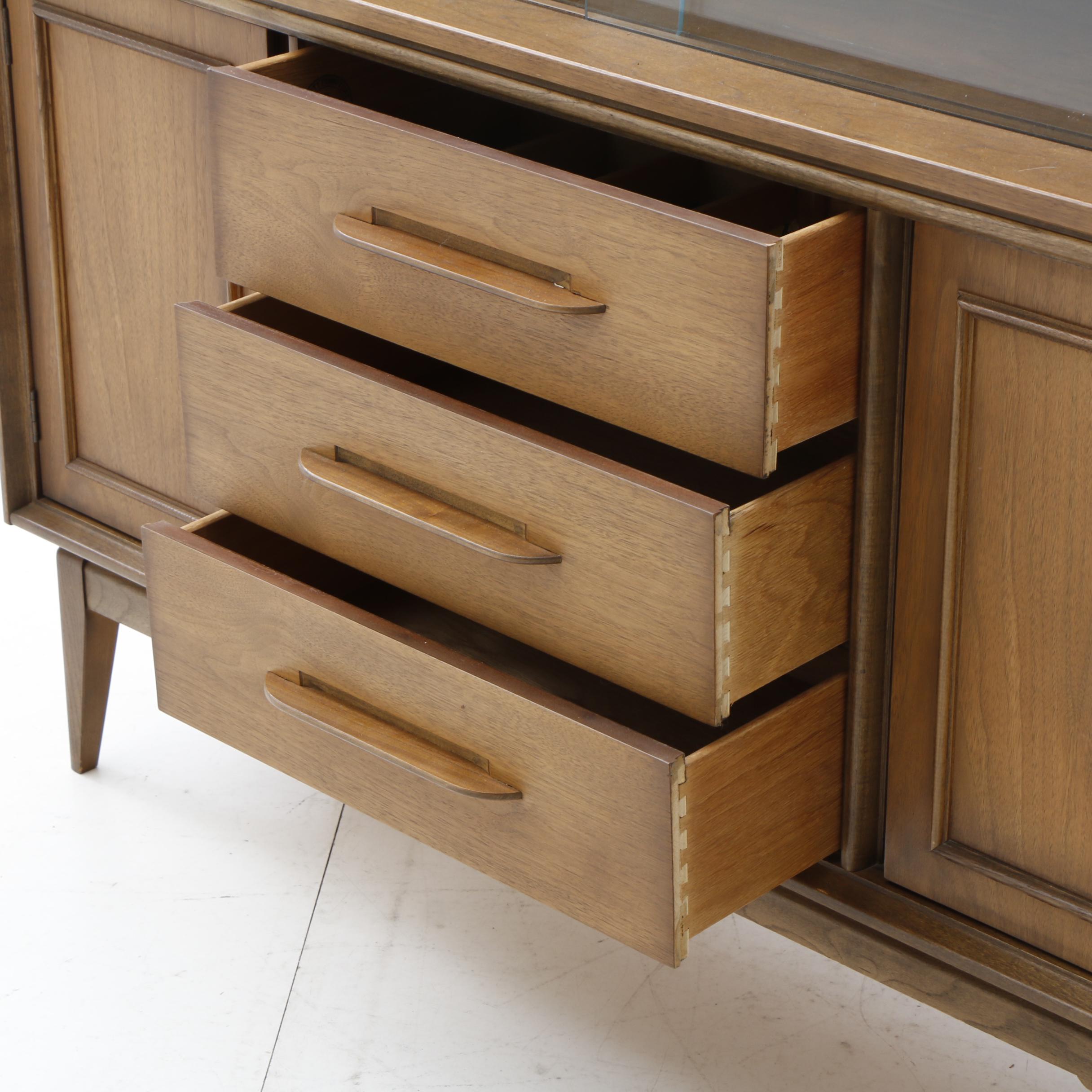 Mid Century Modern China Cabinet by Bassett Furniture Industries