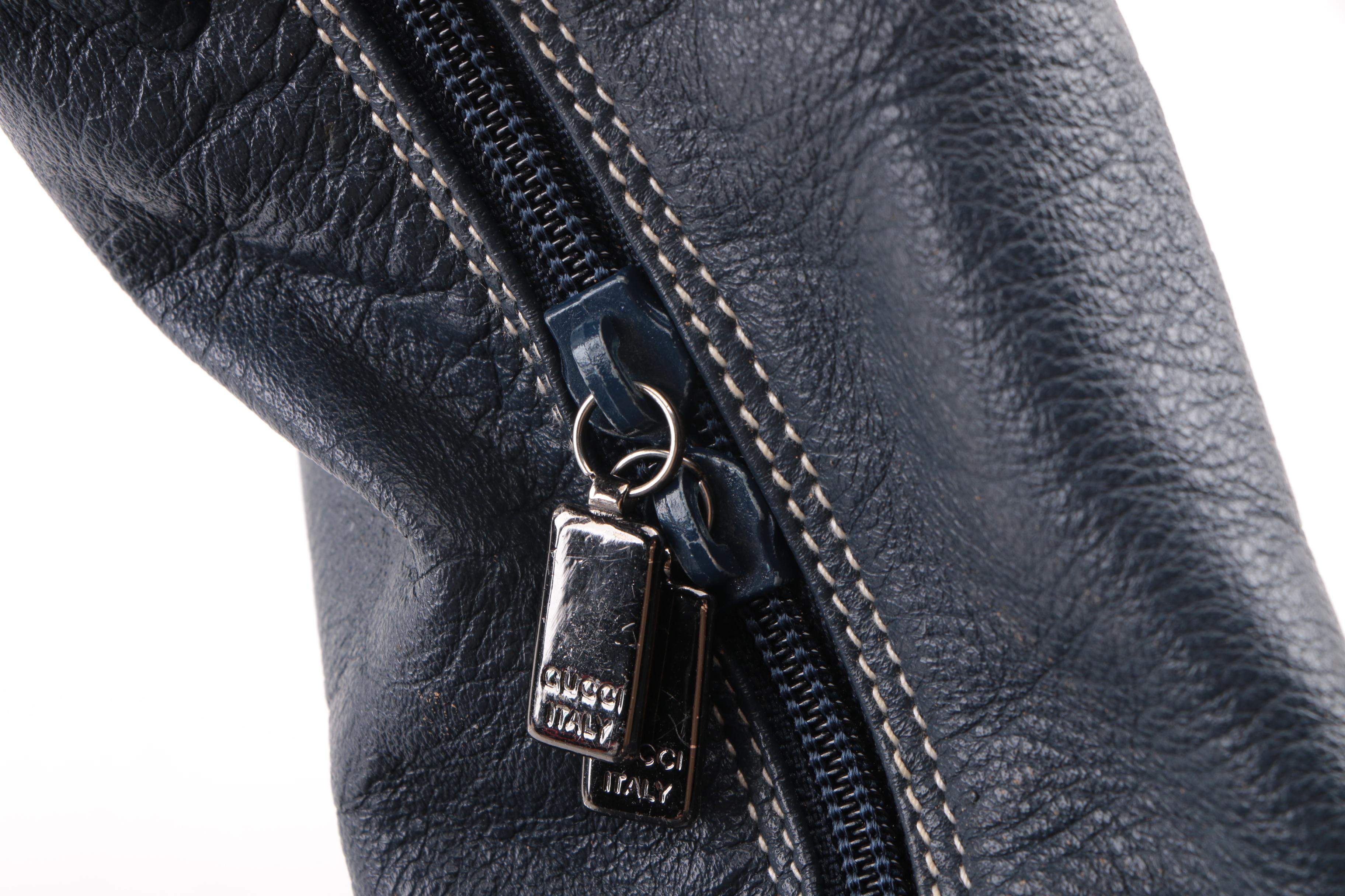 Vintage Gucci Navy Leather Hobo Sling Bag