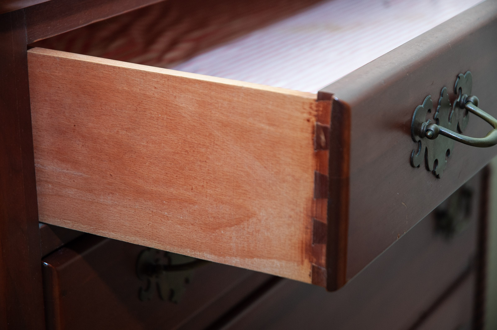 Willett "Wildwood" Cherry Chest of Drawers