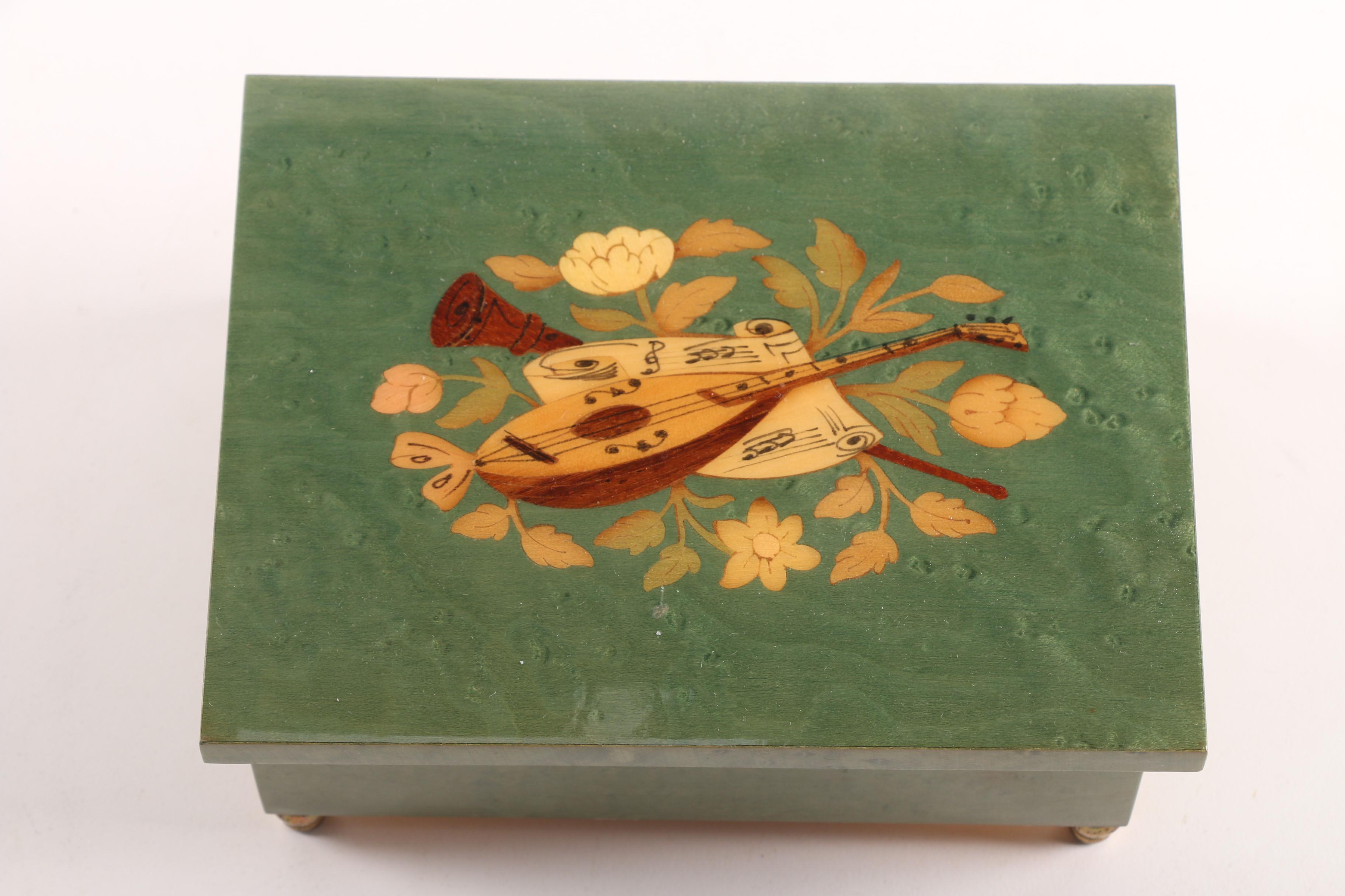 Italian Notturno Intarsio Inlaid Wooden Music Box