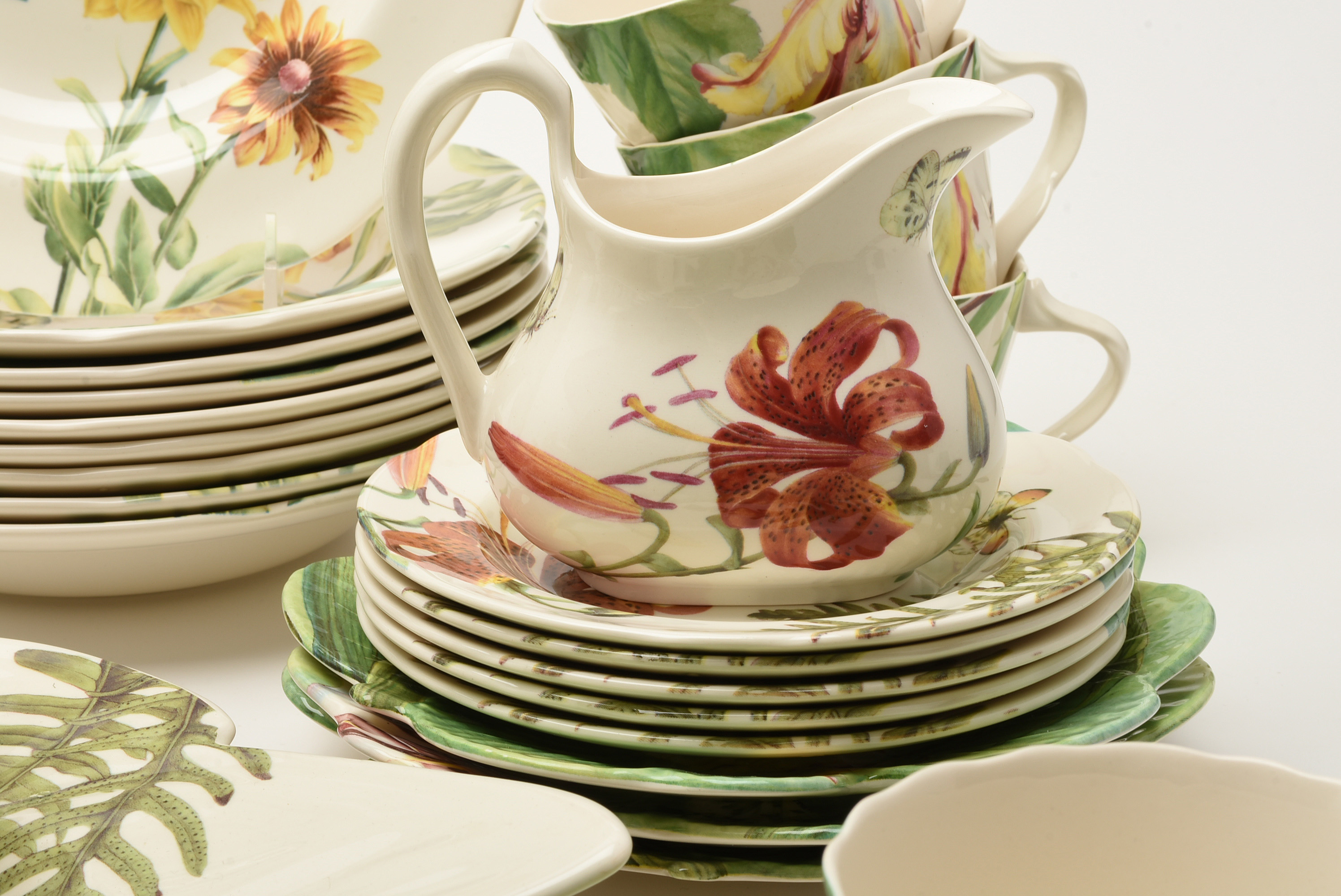 Spode "Floral Haven" Earthenware Dinnerware