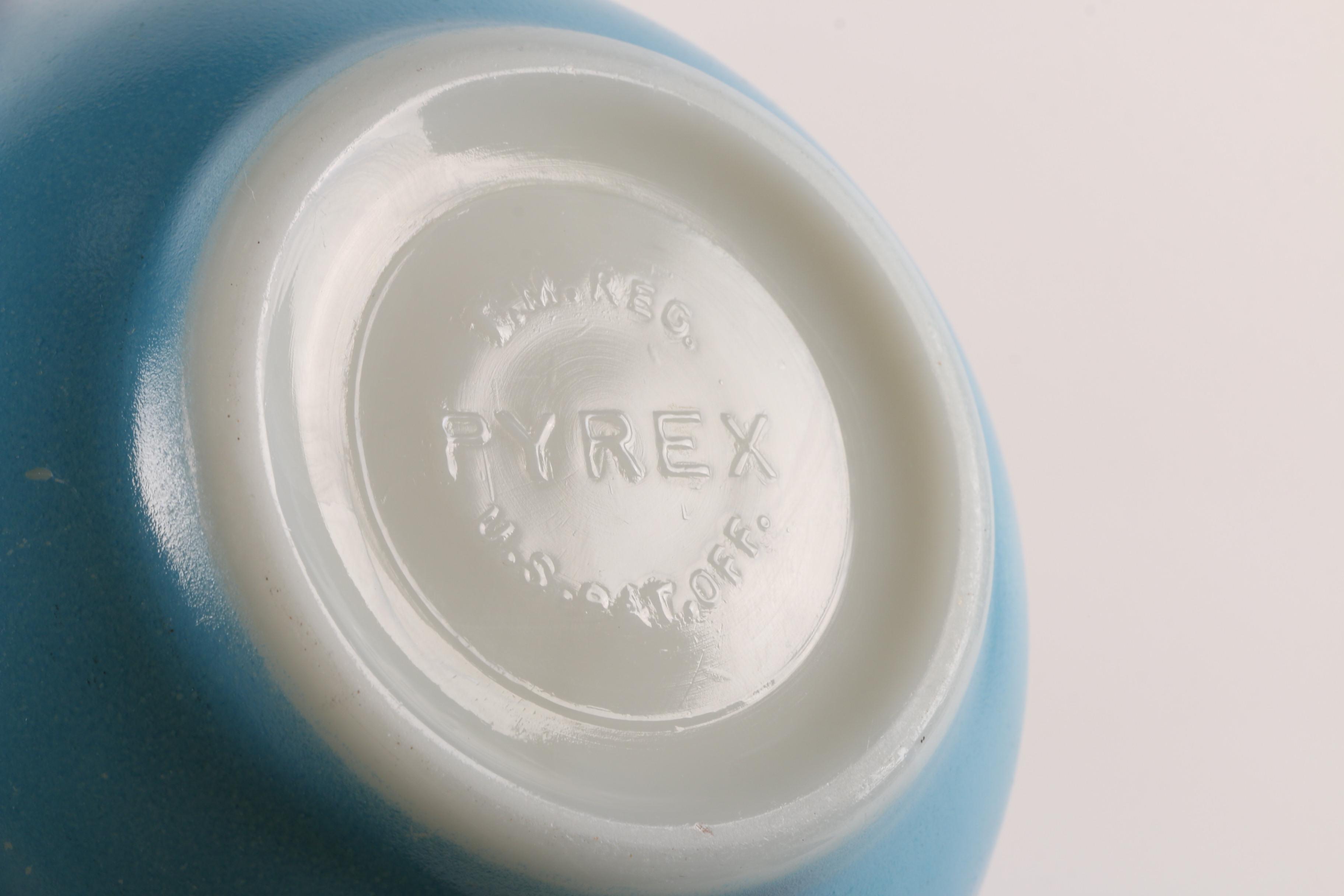 Vintage Pyrex "Primary Colors" Nesting Bowls c. 1945-1949