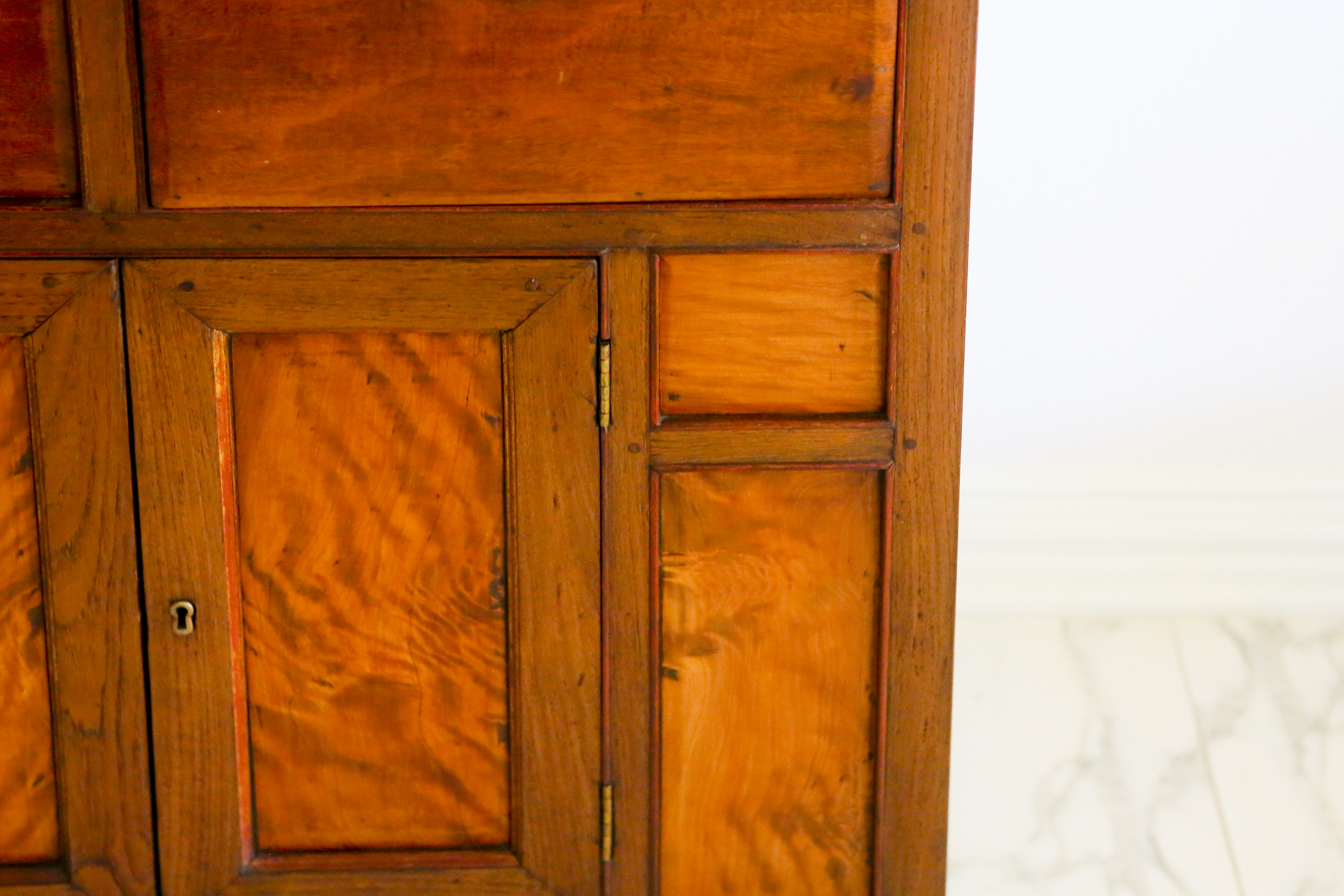 Vintage Illuminated China Cabinet