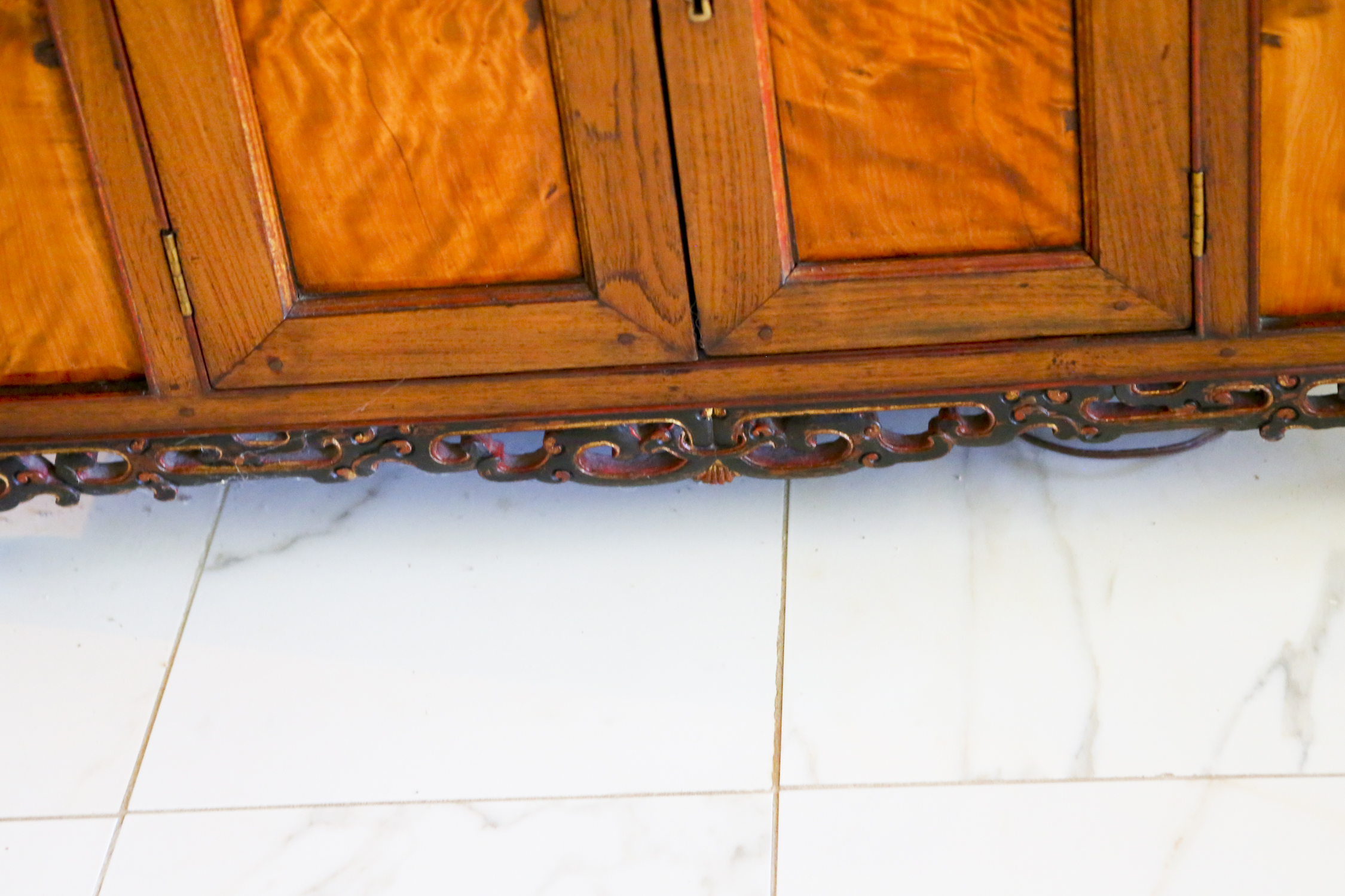 Vintage Illuminated China Cabinet