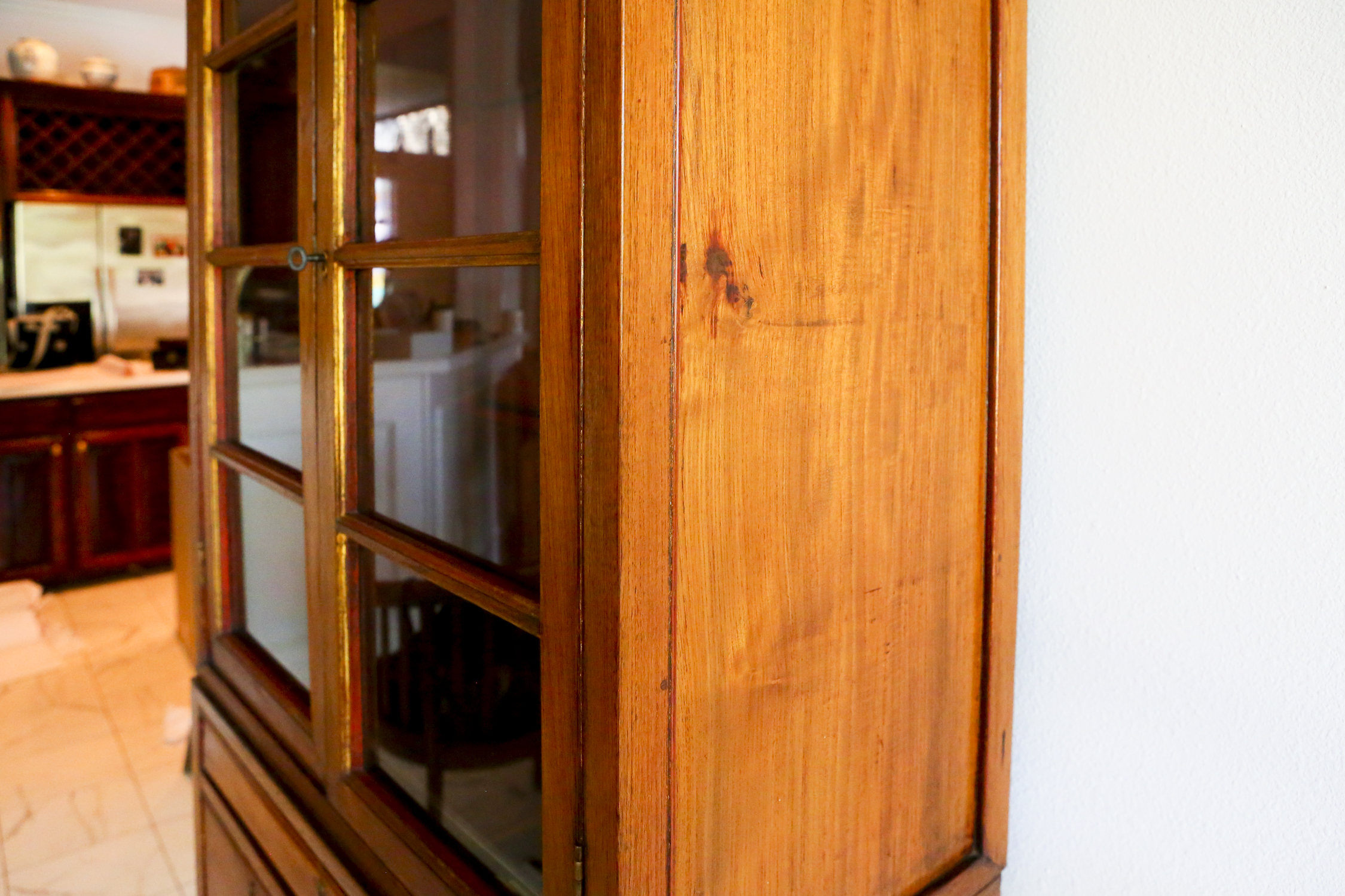 Vintage Illuminated China Cabinet