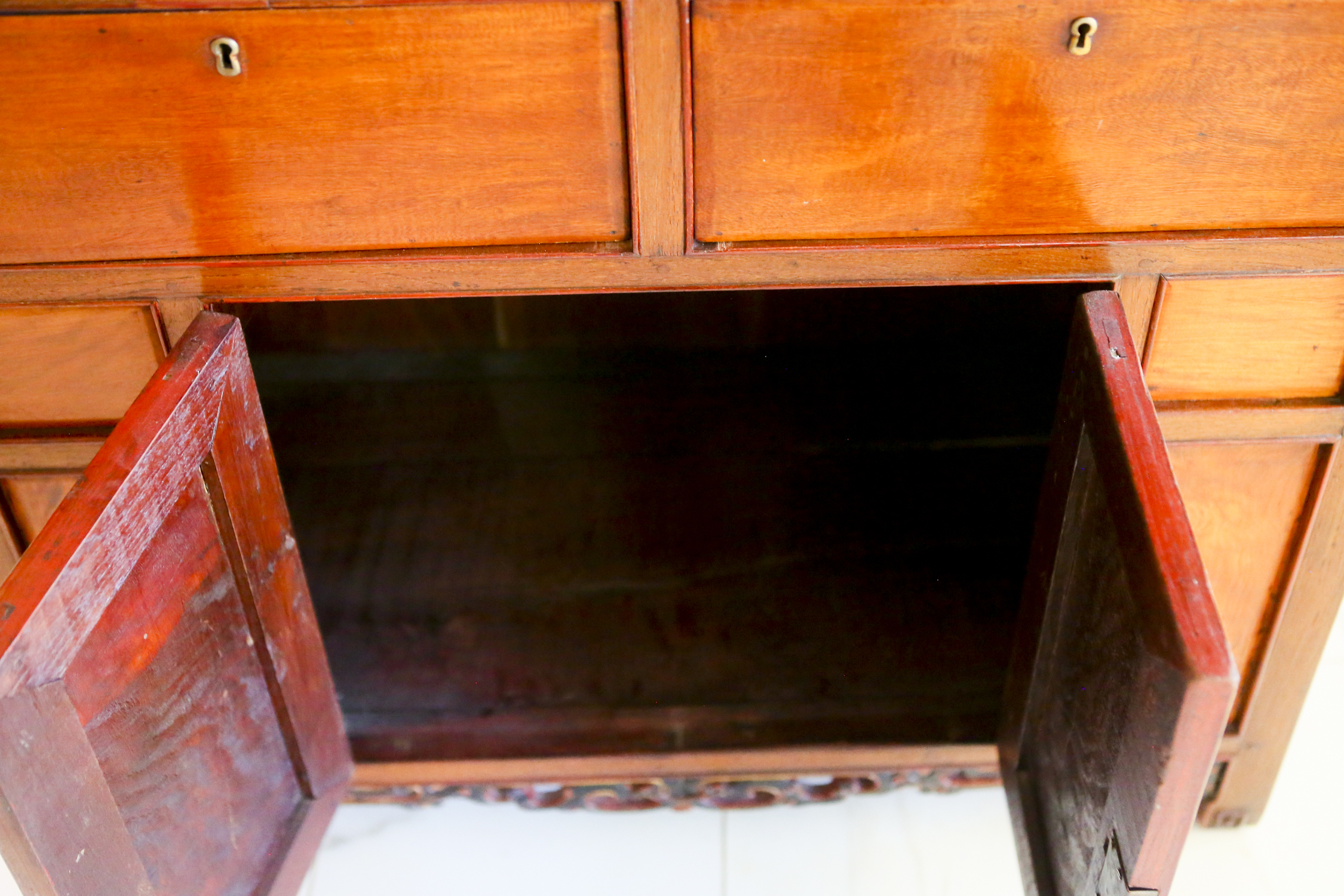 Vintage Illuminated China Cabinet