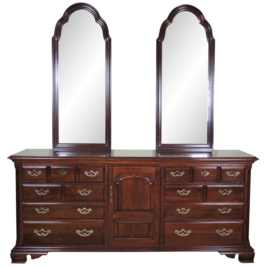 Chippendale Style Mahogany Finish Dresser by Thomasville