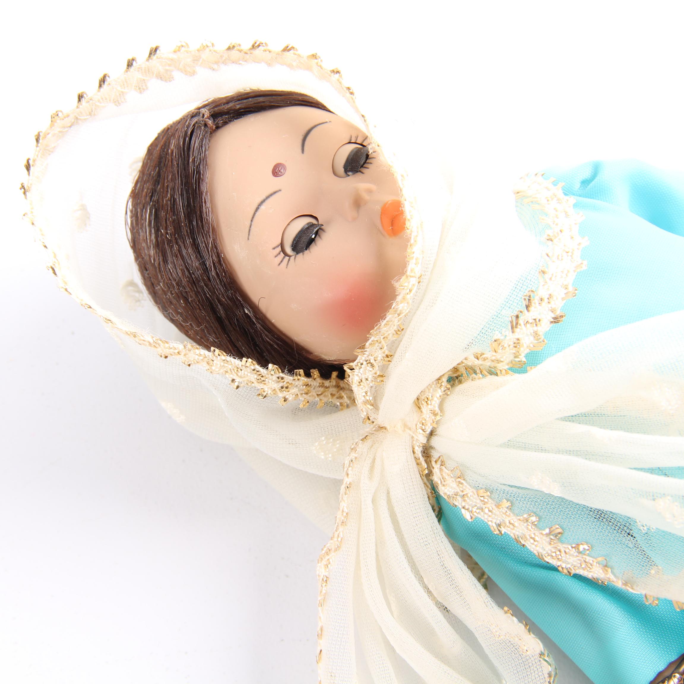 Madame Alexander International Dolls including "Thailand"