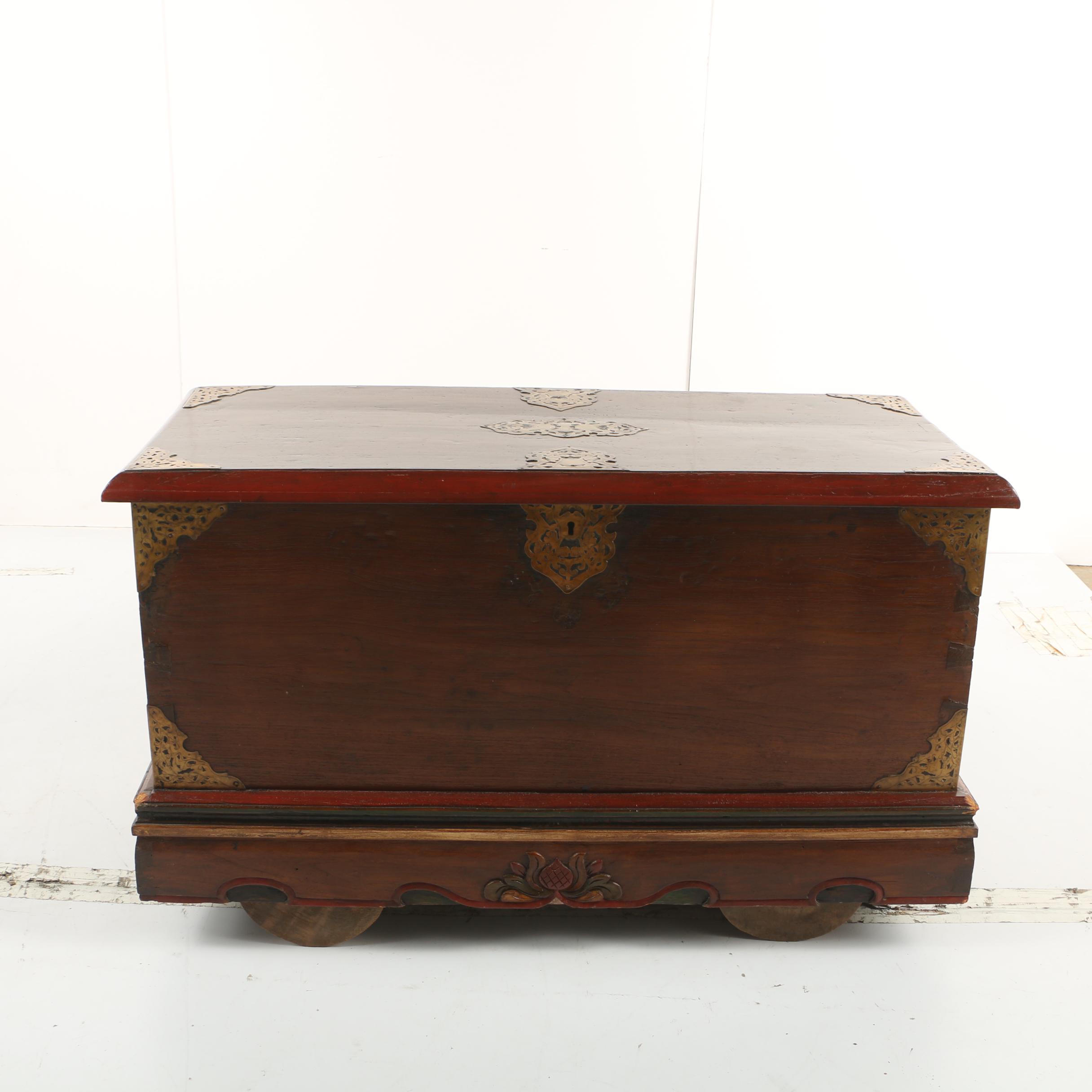 Vintage Indonesian Style Trunk