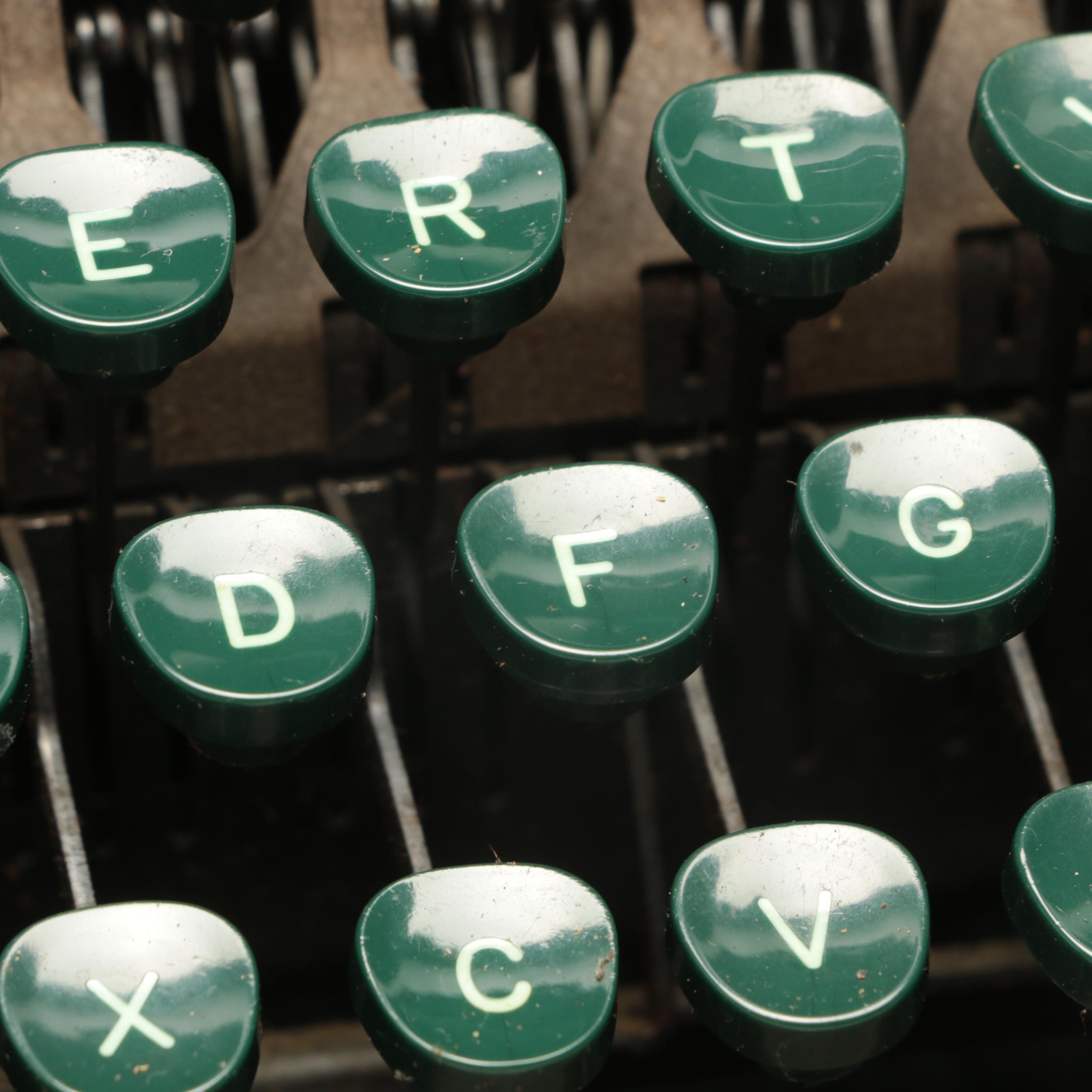 Smith-Corona Sterling Typewriter in Carrying Case