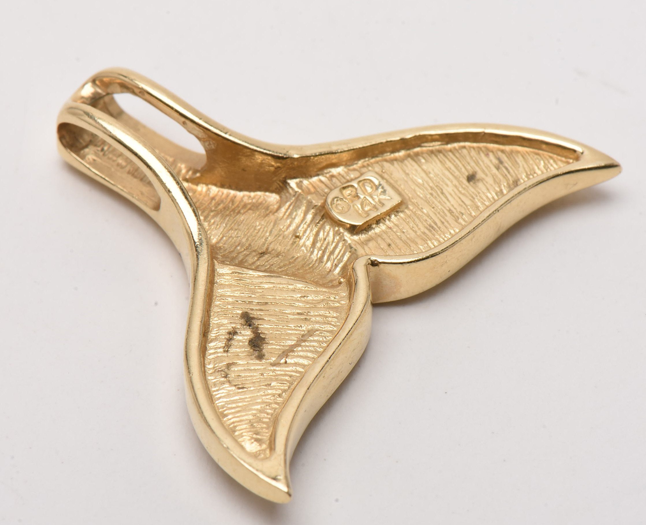 14K Yellow Gold Whale Tail Pendant with Gold Quartz Inlay