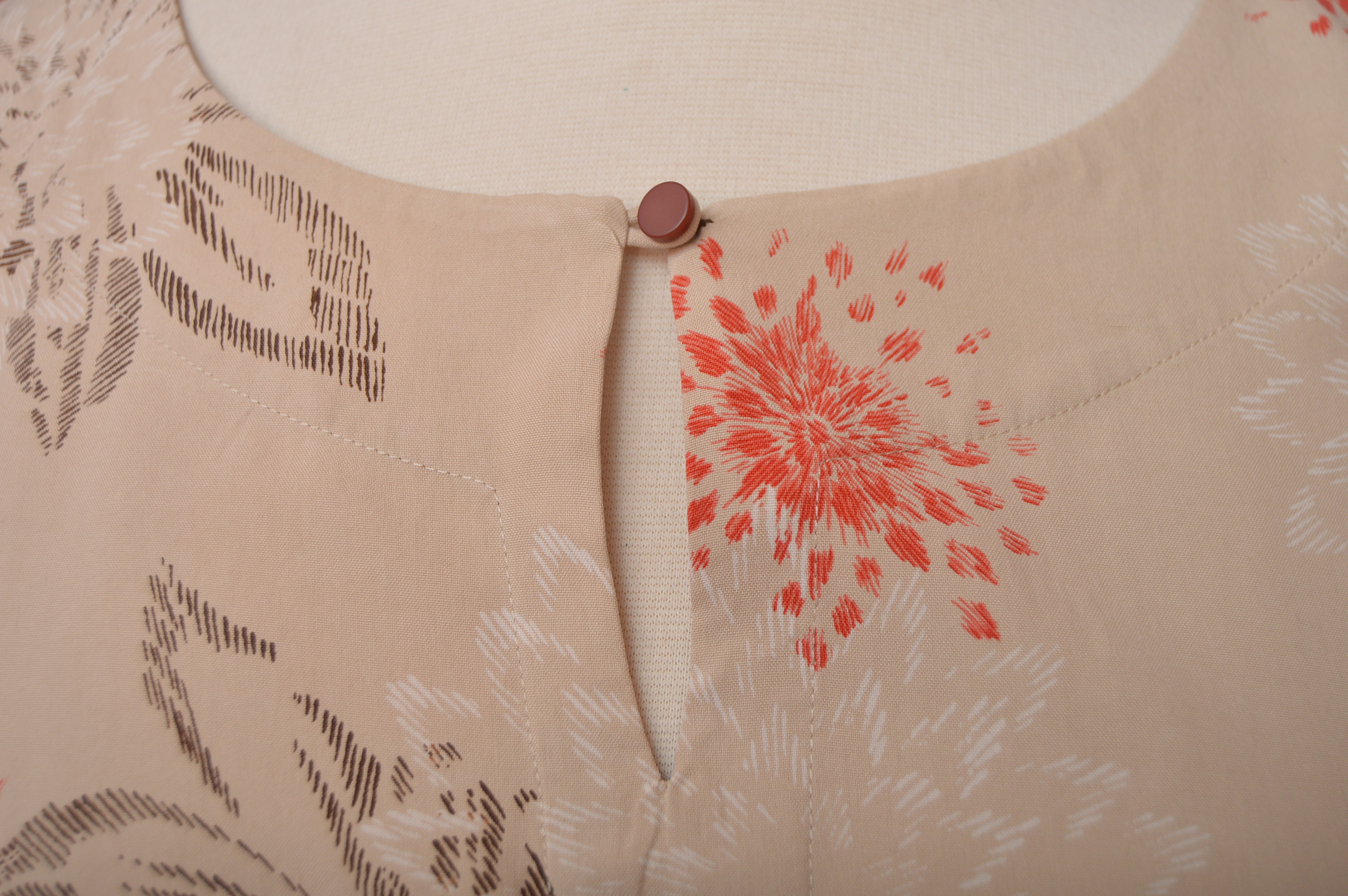 Women's Sleeveless Maxi Dresses