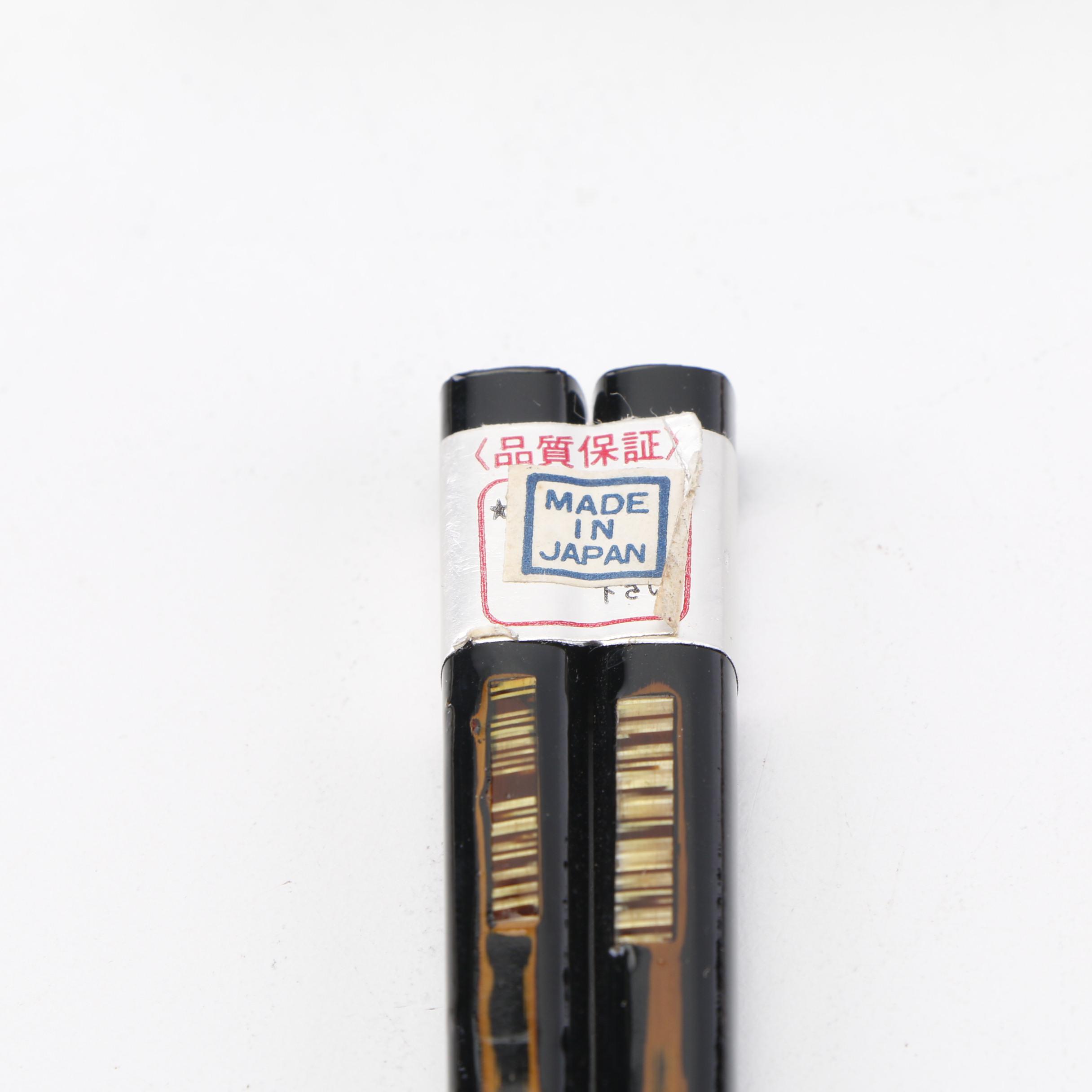 Chopsticks including Green Stone with Bird Form Rests