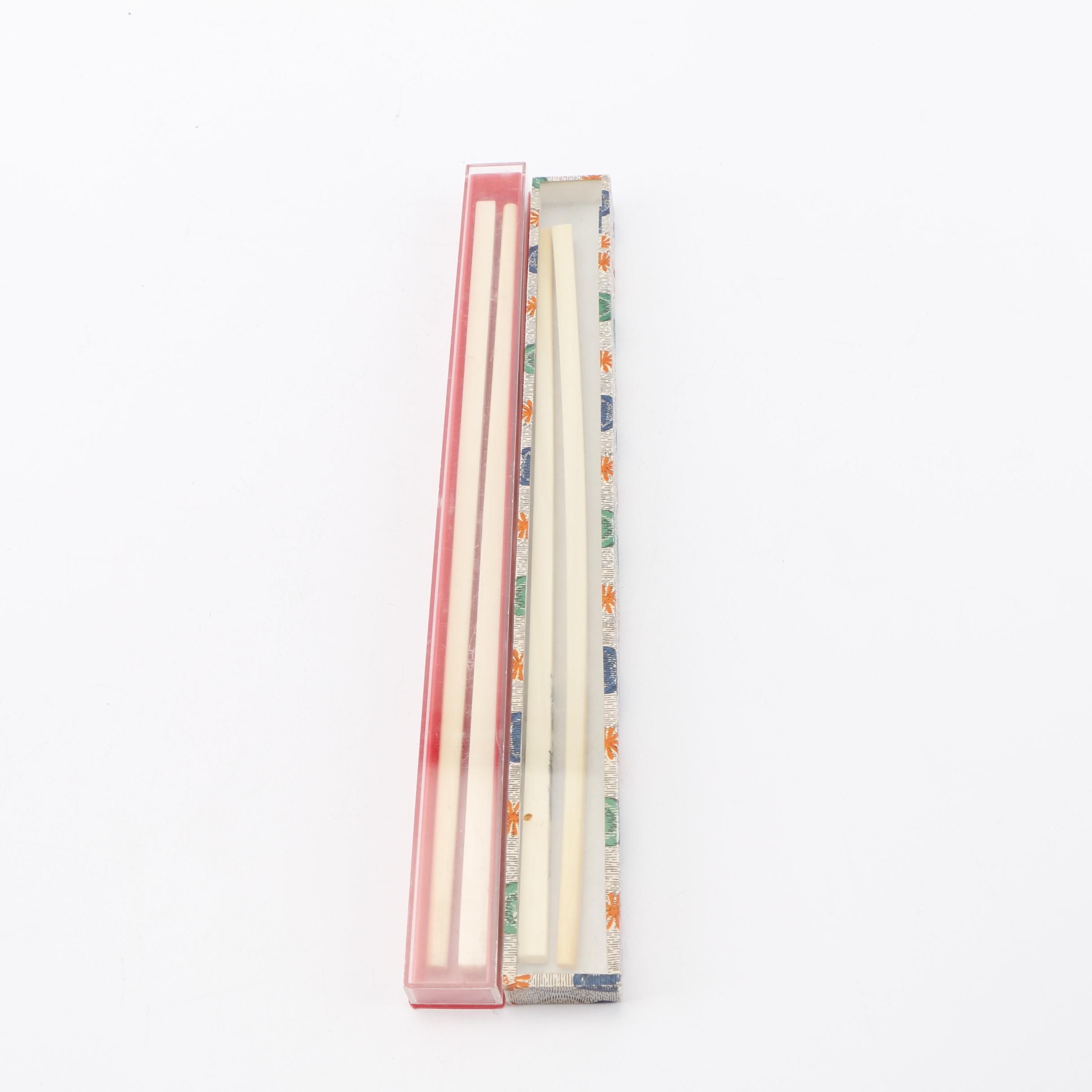 Chopsticks including Green Stone with Bird Form Rests