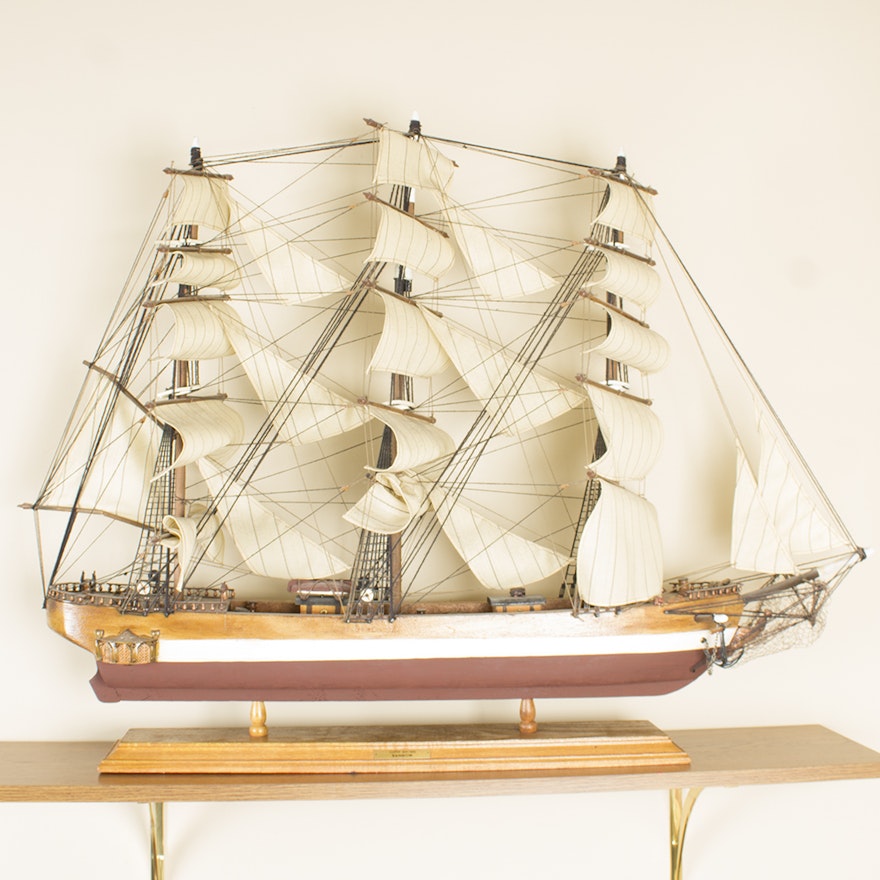 Model Rainbow 1845 Clipper Ship on Stand