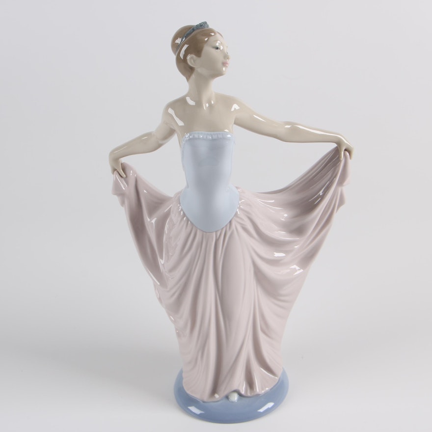 Lladró "Dancer" Hand-Painted Porcelain Figurine